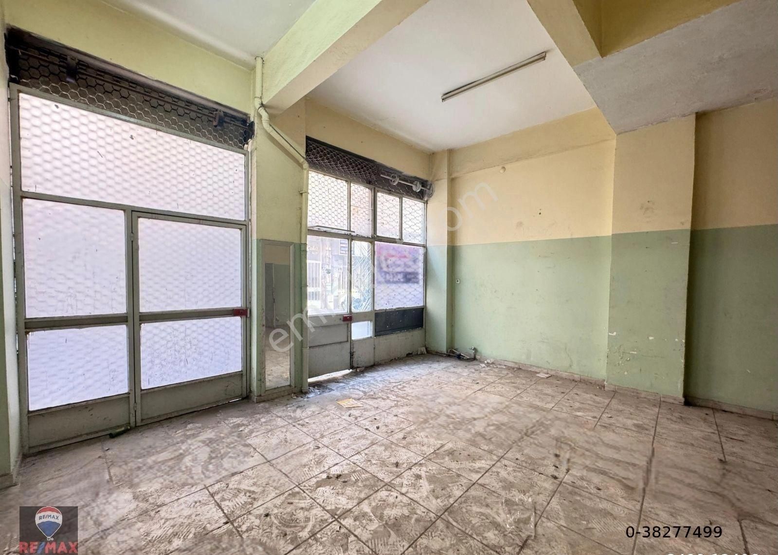 Karşıyaka Alaybey'de Yüksek Tavanlı 60 M2 Satılık Dükkan - Görsel 13