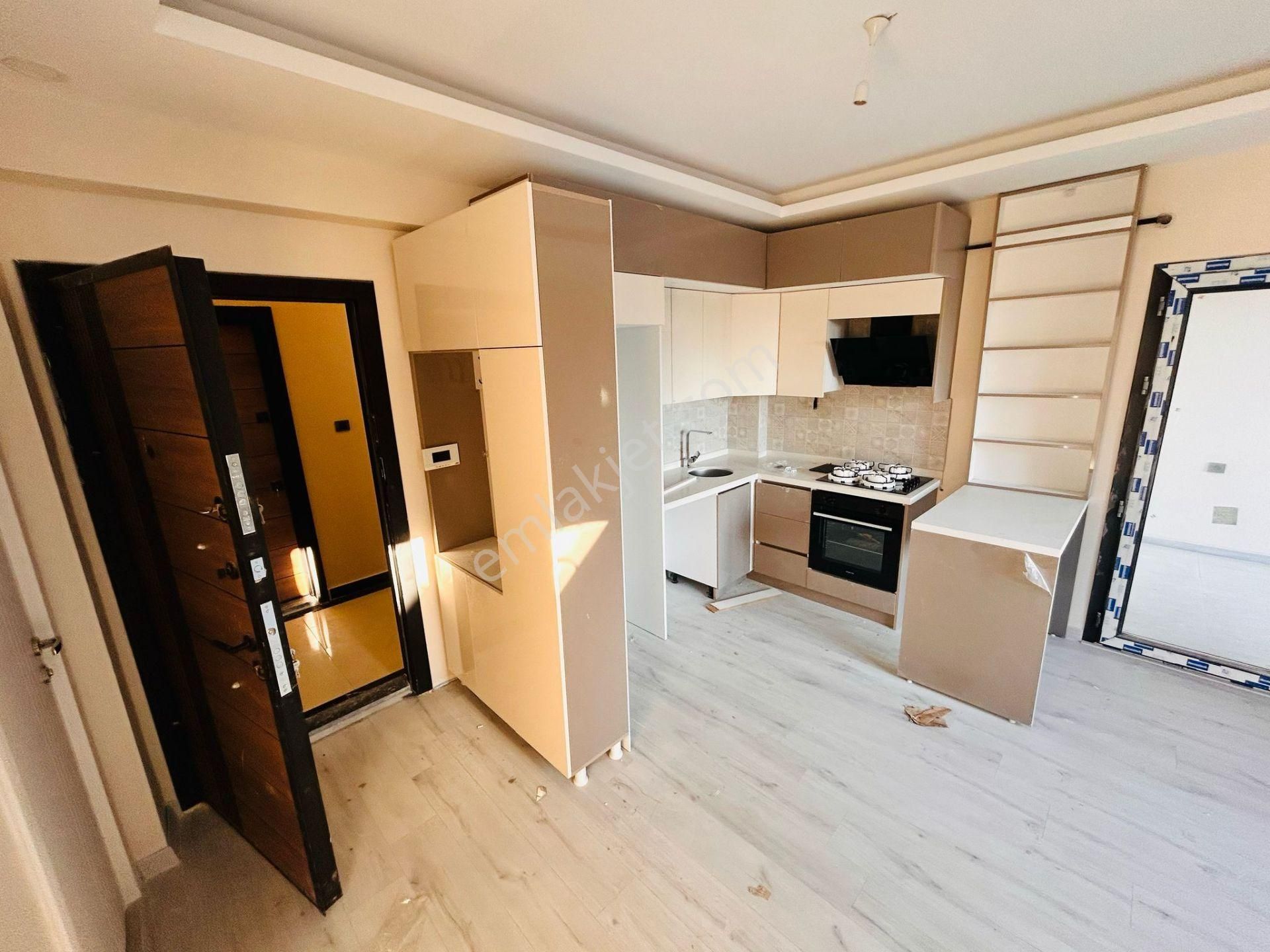Rumeli Mahallesinde 1+1 Sıfır Havuzlu Satılık Daire