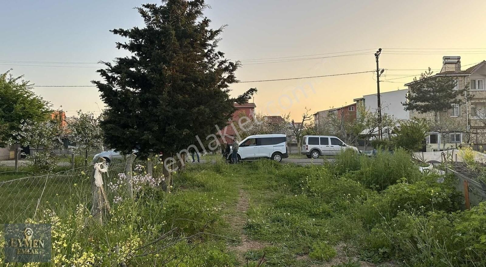 Köşebaşı Tekli Telle Çevrili 180m Arsa - Görsel 4