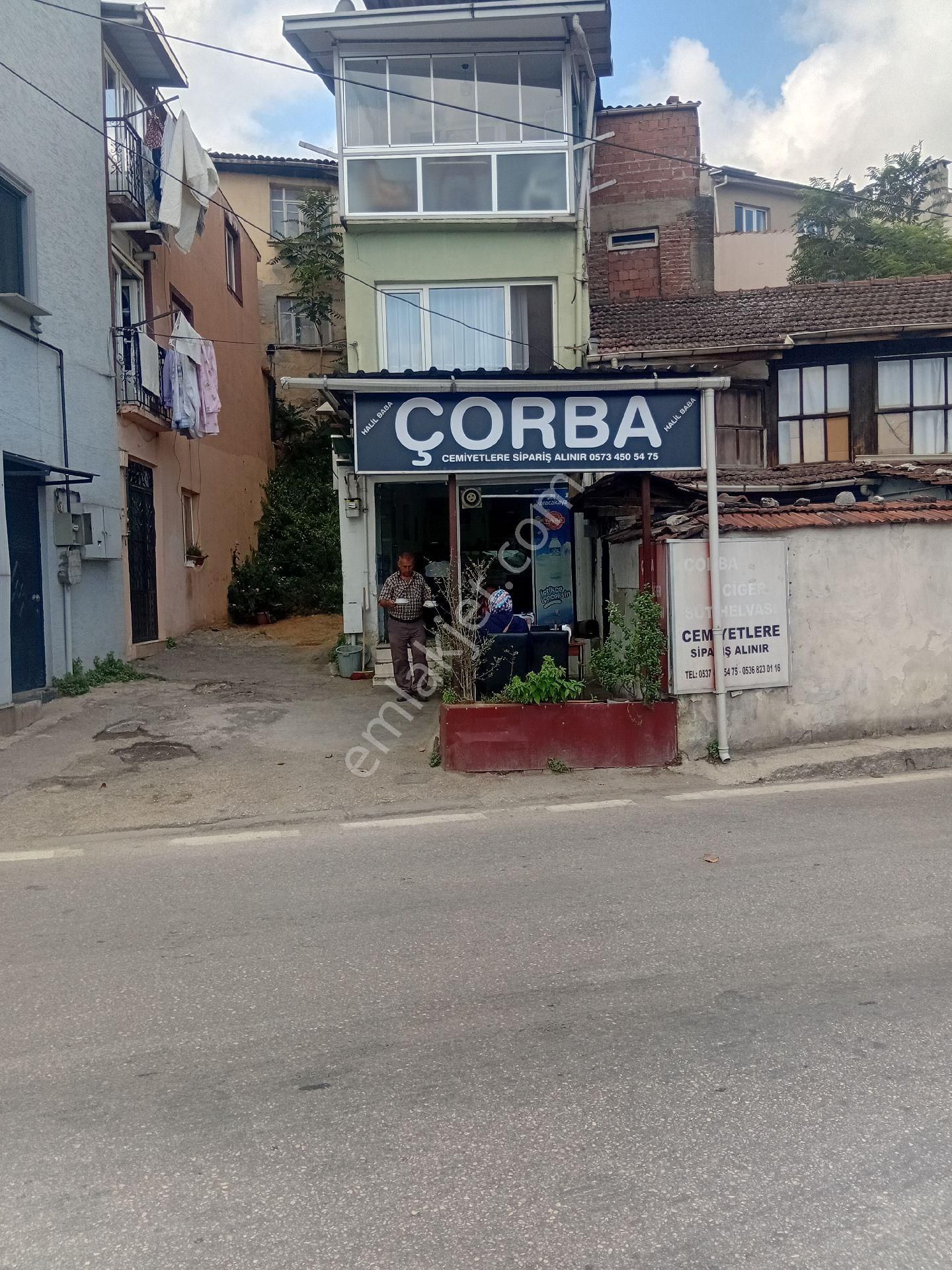 Beş Mahallenin Merkezinde Satılık 3katlı Bina