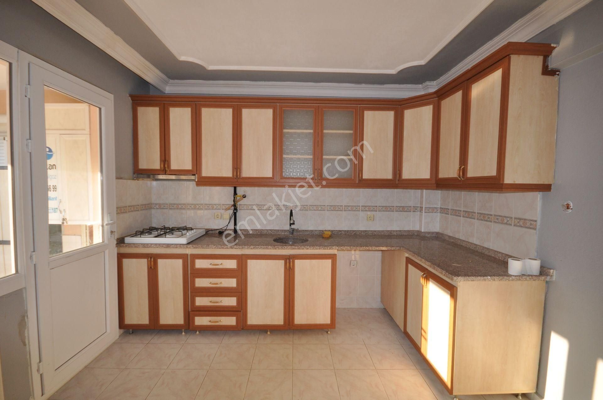 Söke Yenikent Mh. Karakaşlar Sitesinde Kiralık 3+1 Daire