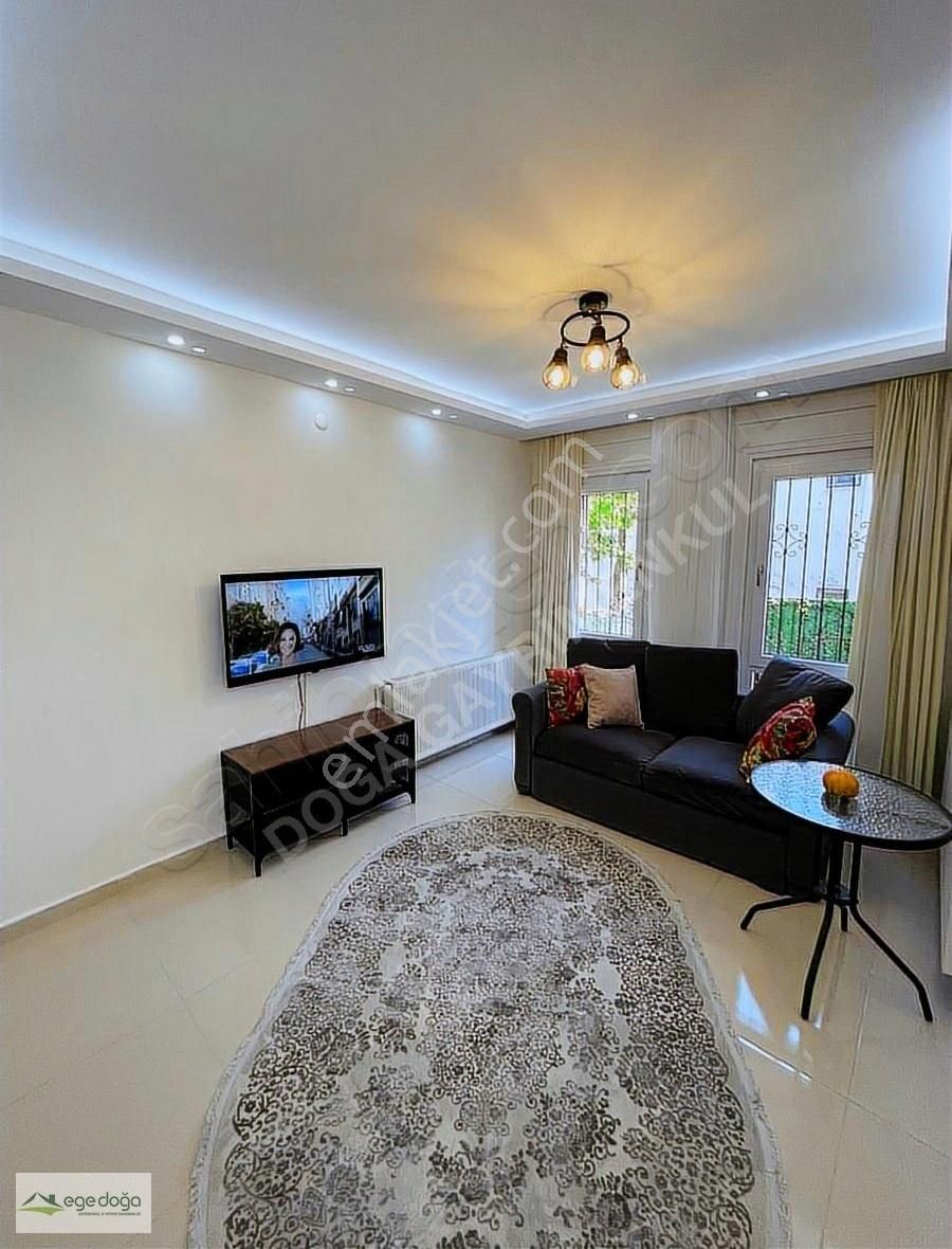 Kuşadası Kadınlar Denizi Havuzlu Site Bahçeli Verendali 4+1 - Görsel 8