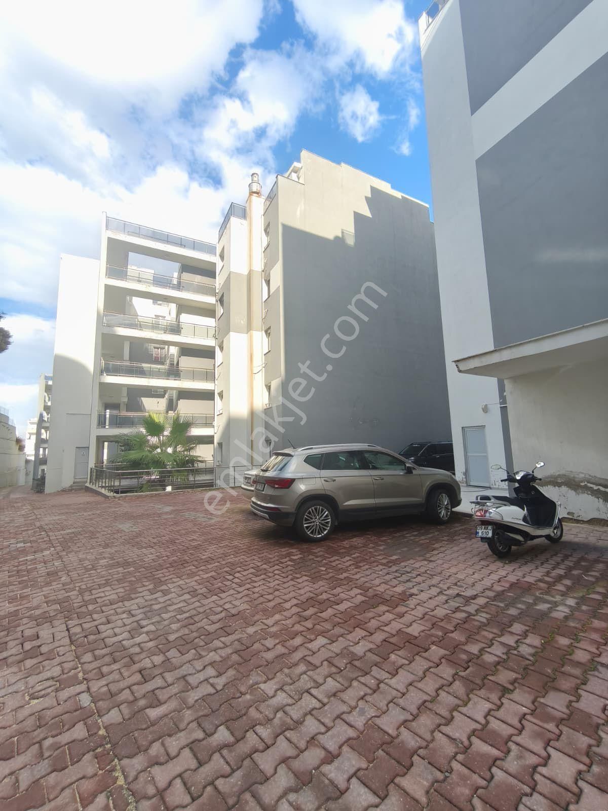 Kuşadası Merkezde Güvenlik Havuz Otapark 5+2 Dubleks Daire - Görsel 30