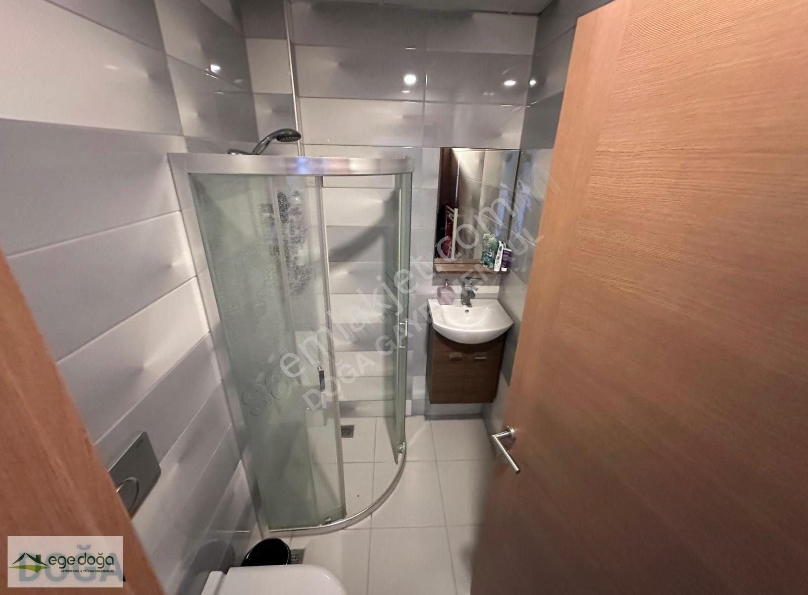 Kuşadası Merkezde Güvenlik Havuz Otapark 5+2 Dubleks Daire - Görsel 6