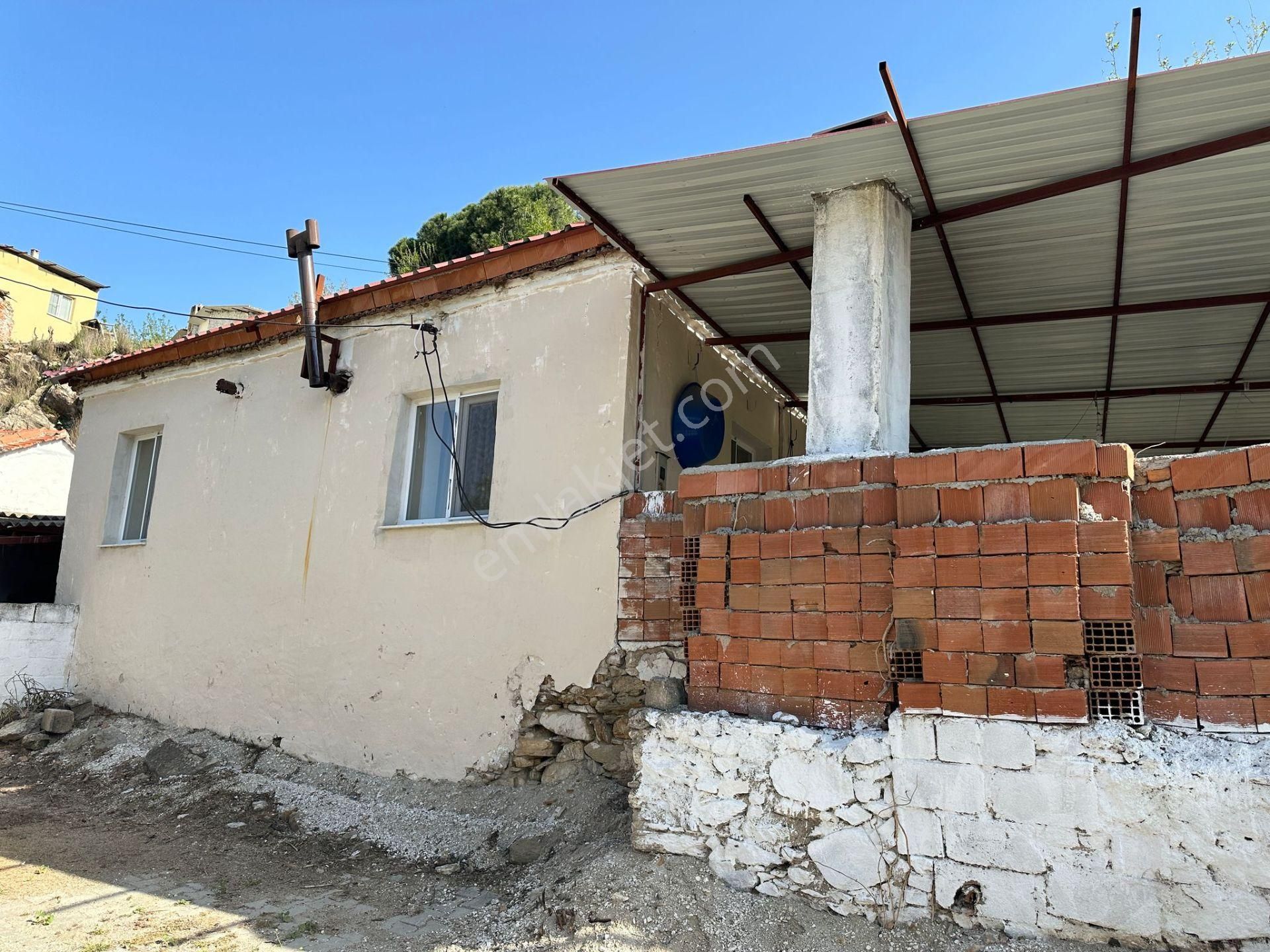 Vizyon Gayrimenkul'den Satılık 3+1 Köy Evi