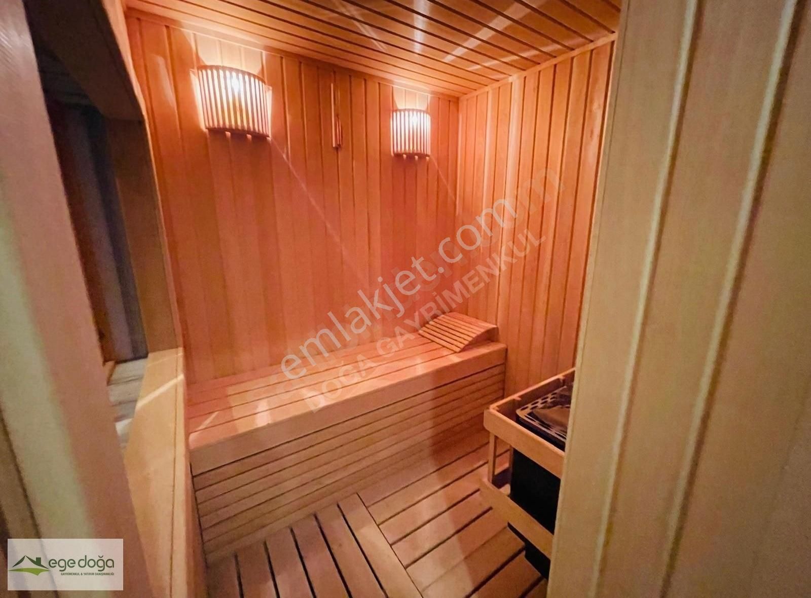 Kuşadası Plaja 200m Özel Havuzlu Hamam Sauna Köşe Konum 4+1 Vill - Görsel 4