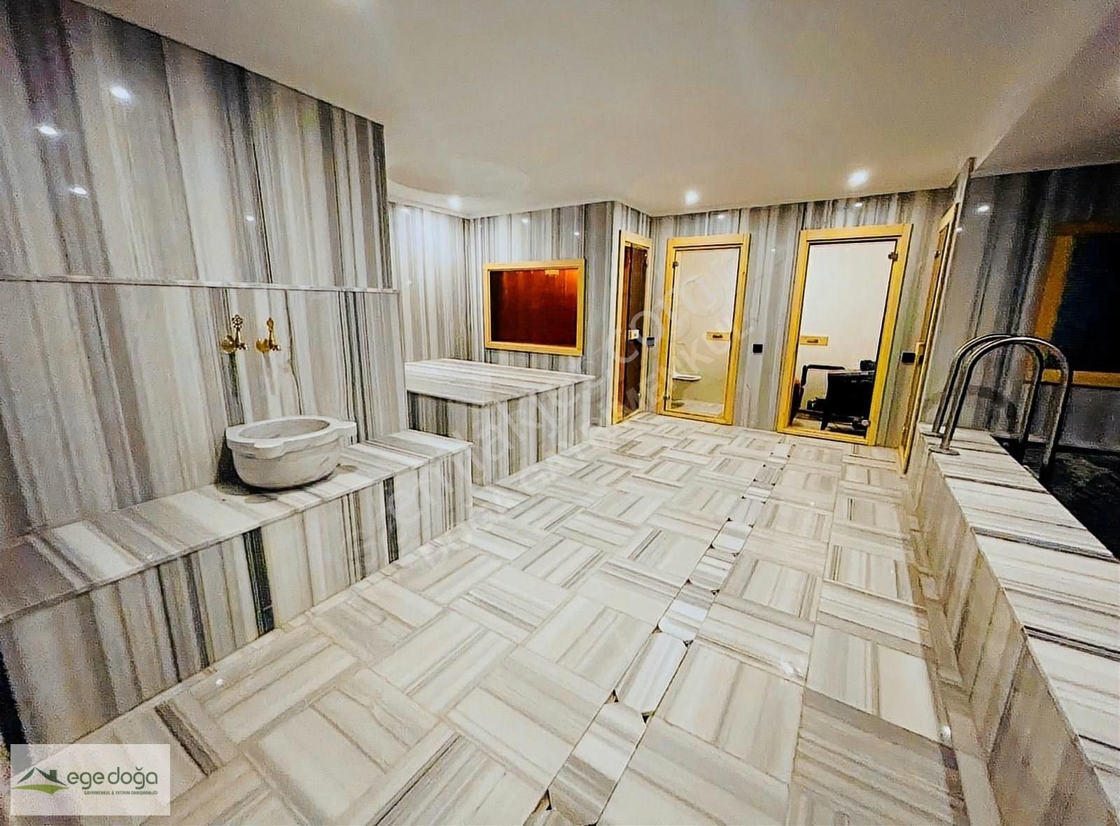 Kuşadası Plaja 200m Özel Havuzlu Hamam Sauna Köşe Konum 4+1 Vill - Görsel 14