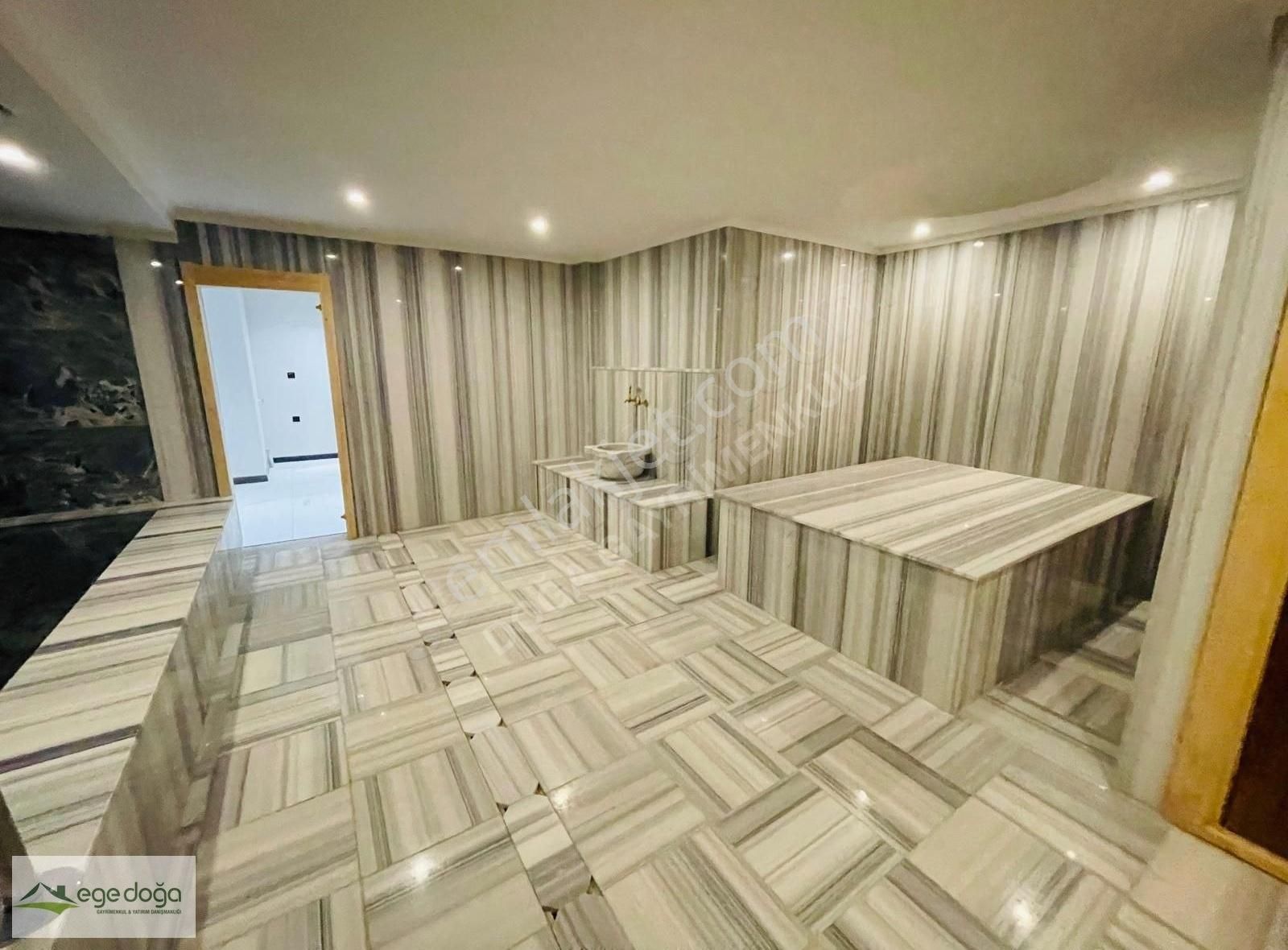 Kuşadası Plaja 200m Özel Havuzlu Hamam Sauna Köşe Konum 4+1 Vill - Görsel 24