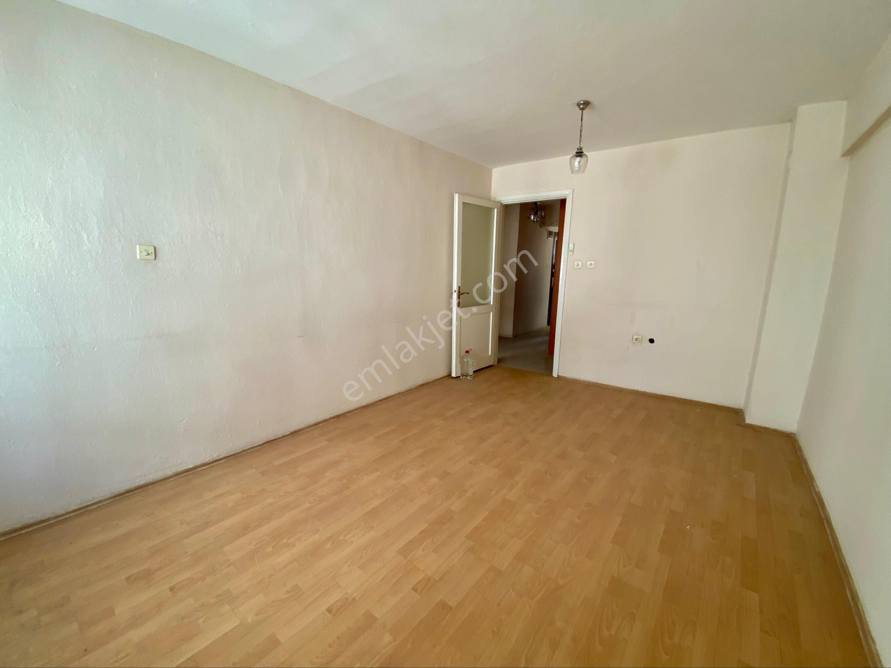 Hastahane Yakını Cd. Yanı Deniz Manzaralı Çift Cephe 90m² Daire - Görsel 12