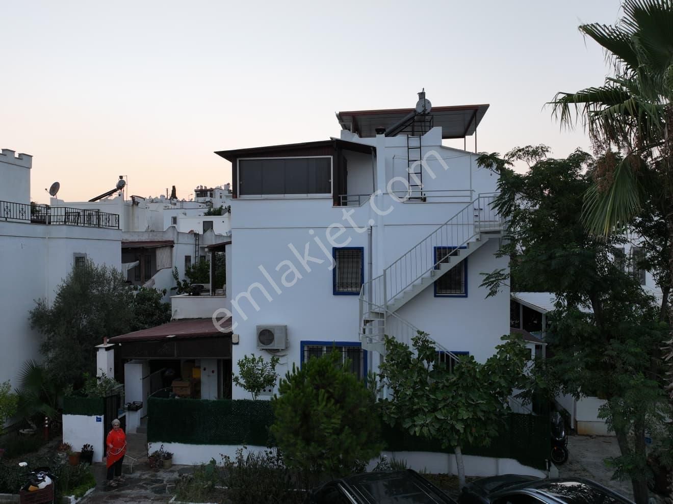 Sahibinden 2+1 90 M2 Full Eşyalı Su Depolu Aidatsız