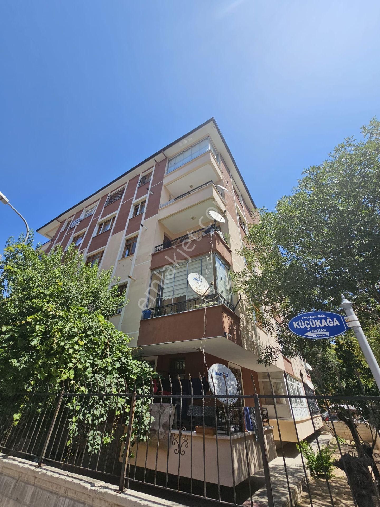 Acil Satılık 3+1 200 M² Dubleks Daire