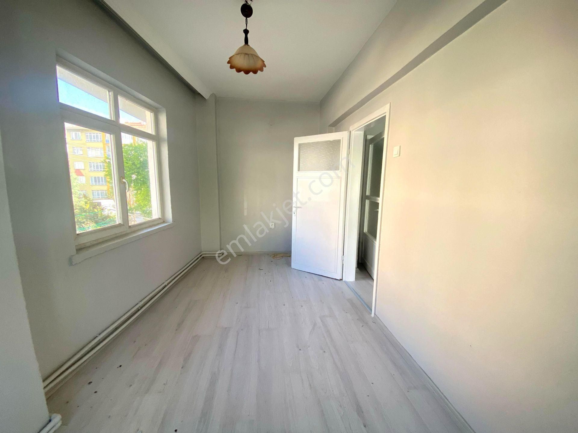 Uzman Emlak'dan Gata Ve Etlik Şehir Hastanesi Yakını Yüksek Giriş (altında Daire Var ) Yapılı 2+1 - Görsel 7