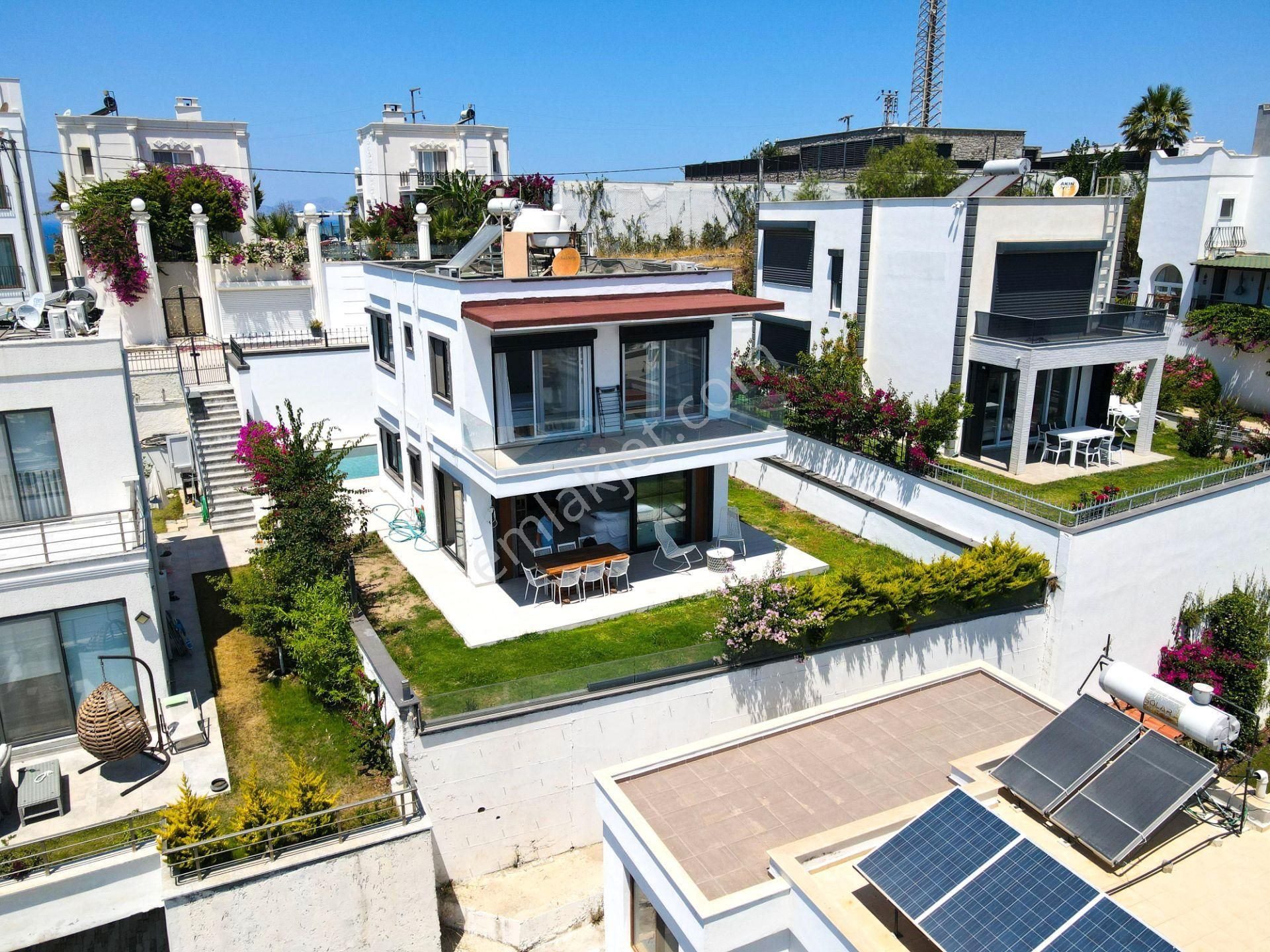 Akyarlar Fener Mevkiinde Satılık Deniz Manzaralı 4+1 Villa - Görsel 5