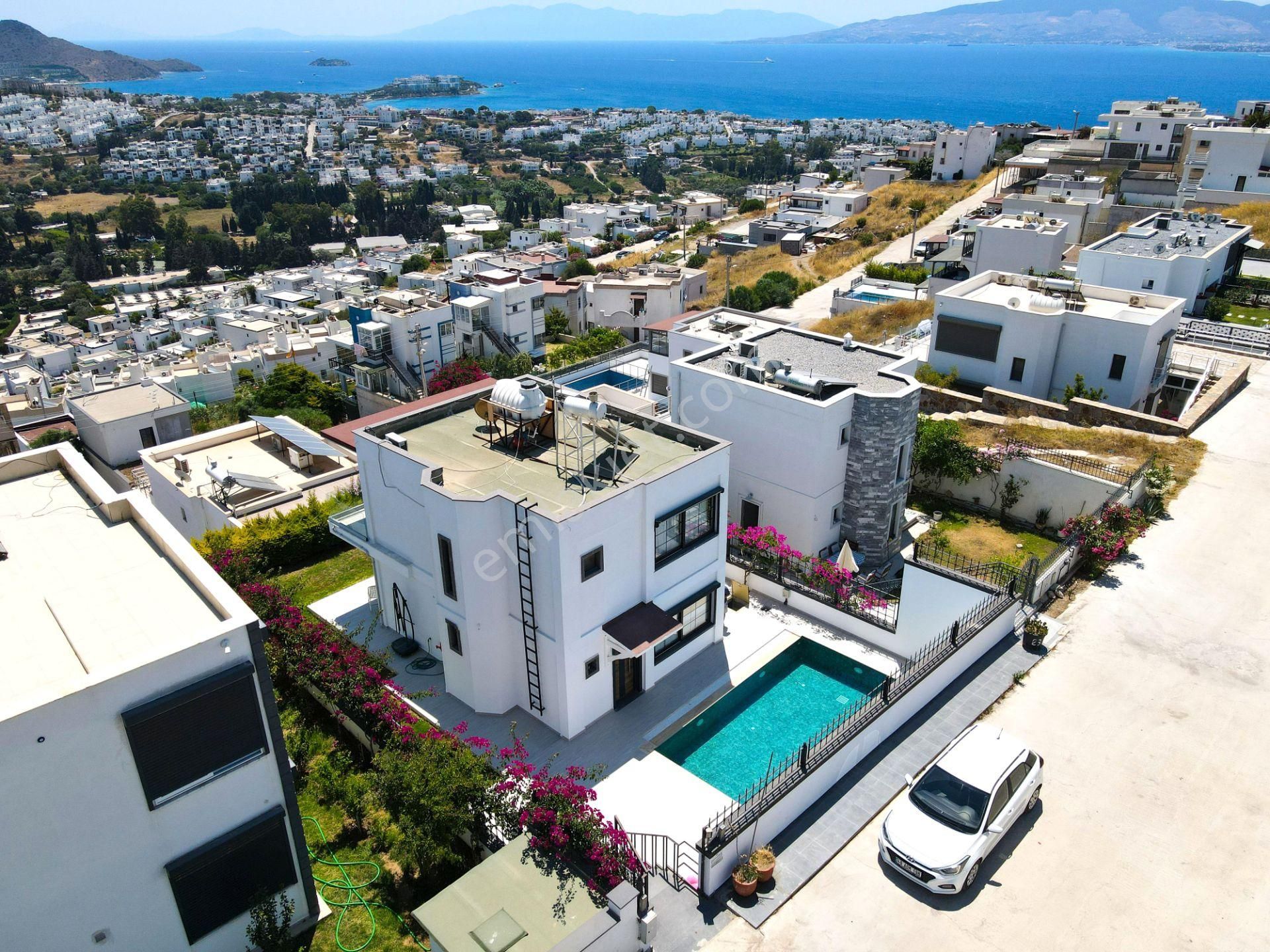 Akyarlar Fener Mevkiinde Satılık Deniz Manzaralı 4+1 Villa - Görsel 2