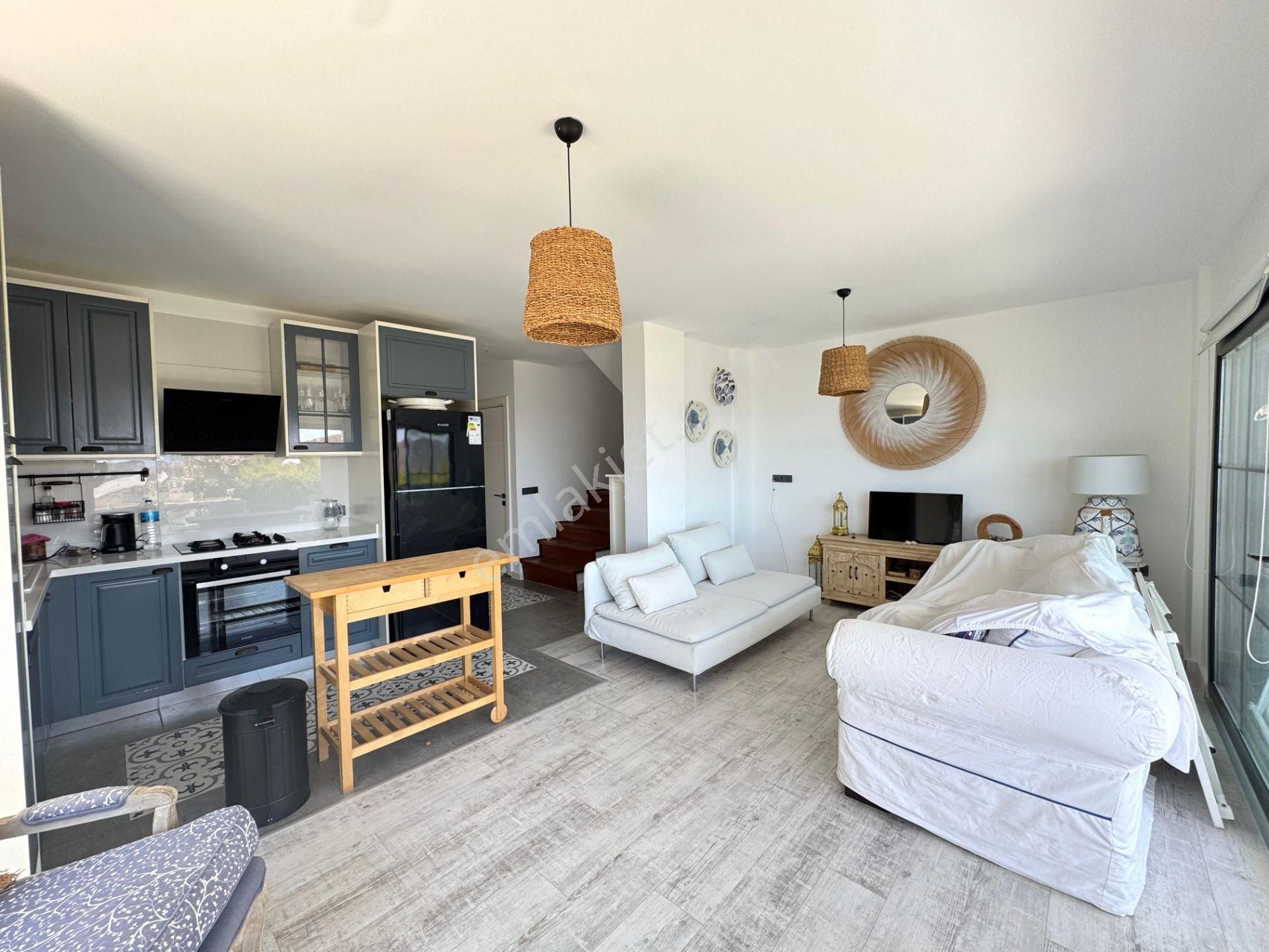 Akyarlar Fener Mevkiinde Satılık Deniz Manzaralı 4+1 Villa - Görsel 19