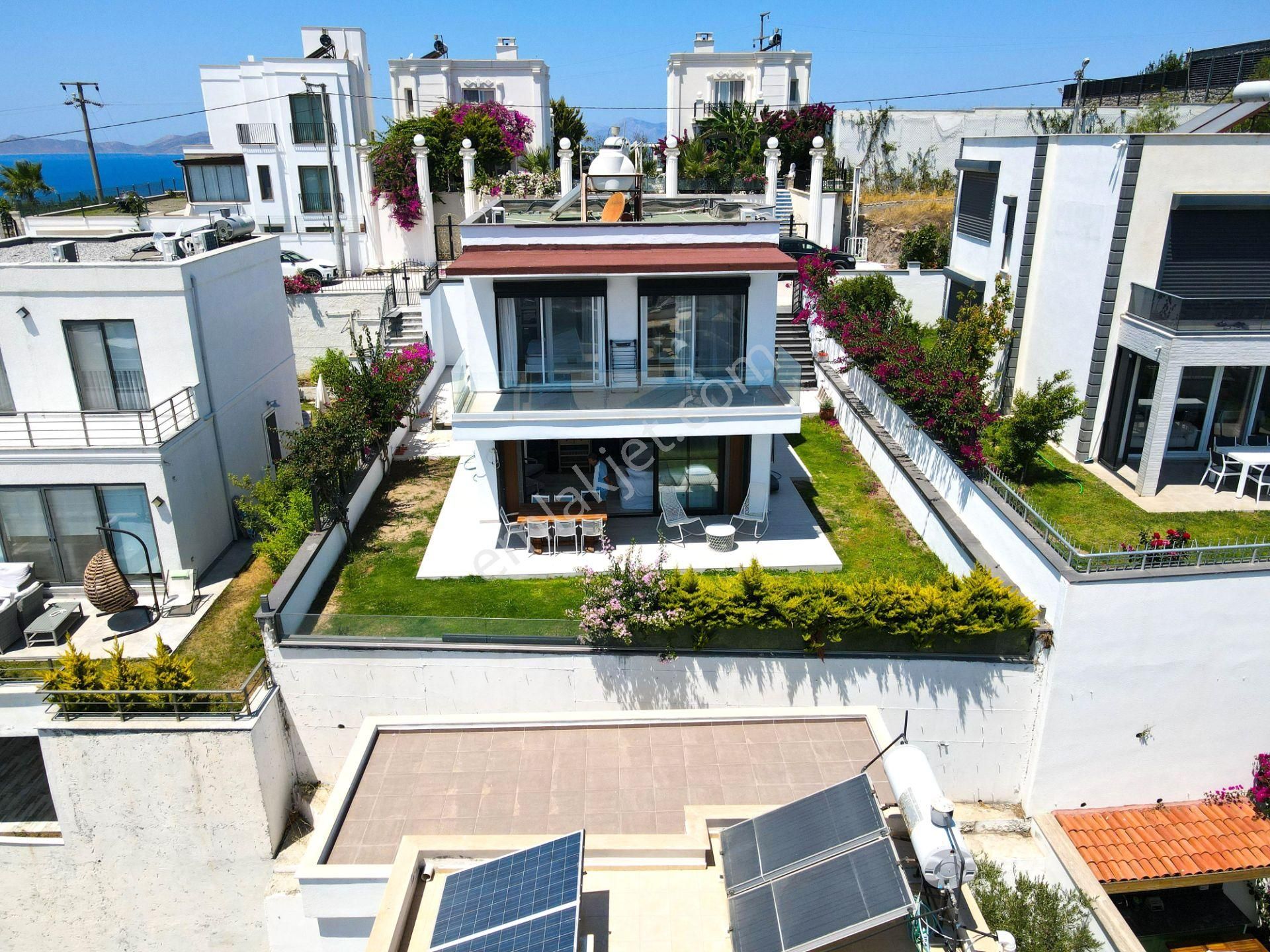 Akyarlar Fener Mevkiinde Satılık Deniz Manzaralı 4+1 Villa - Görsel 4