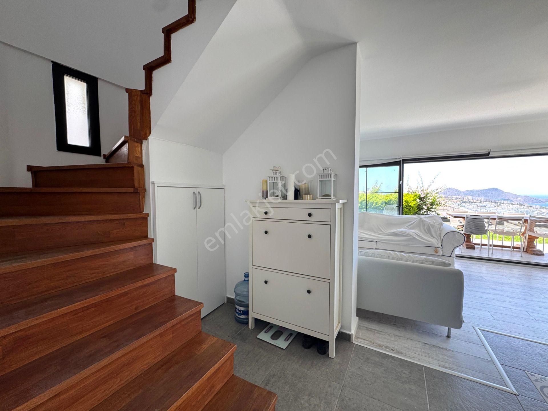 Akyarlar Fener Mevkiinde Satılık Deniz Manzaralı 4+1 Villa - Görsel 23