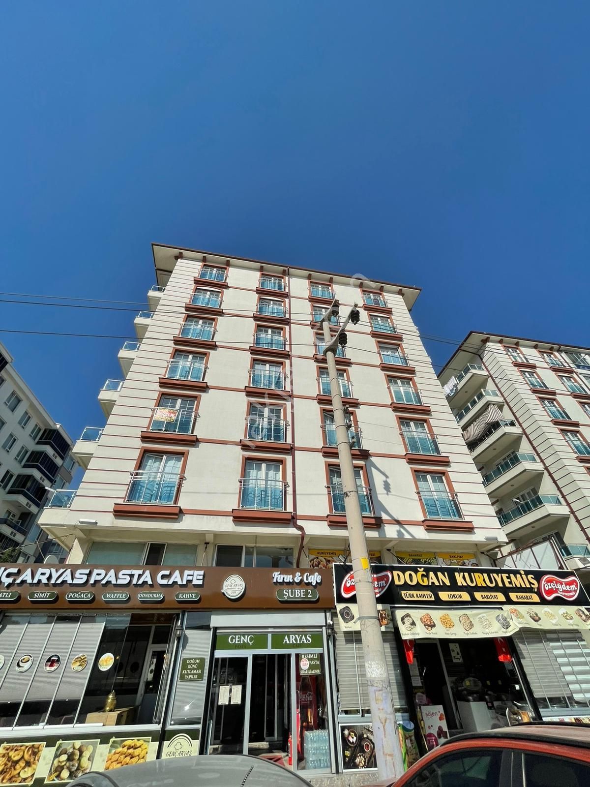 Afyon Üçok Emlaktan Gazi Mah Cadde Üzeri 3+1 Site İçerisi Satılık Fırsat Daire
