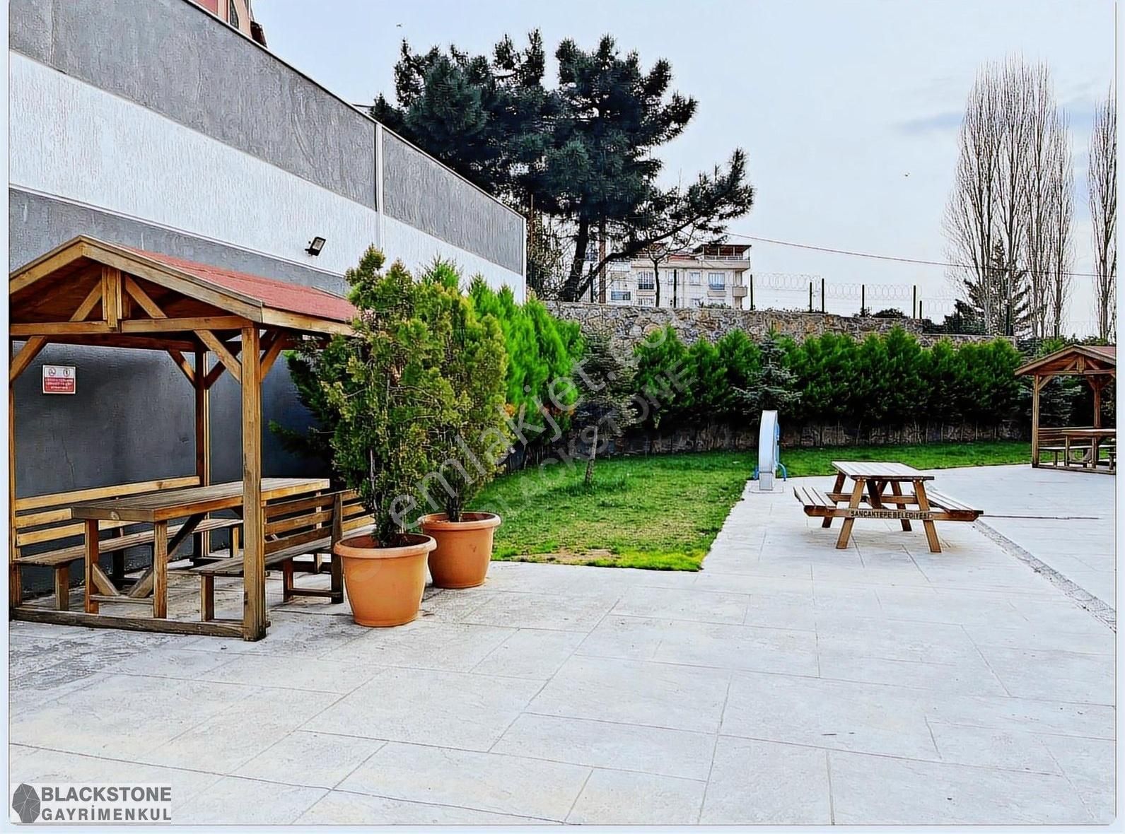 Blackstone'dan Kiralık Site İçi 2+1 Arakat Daire