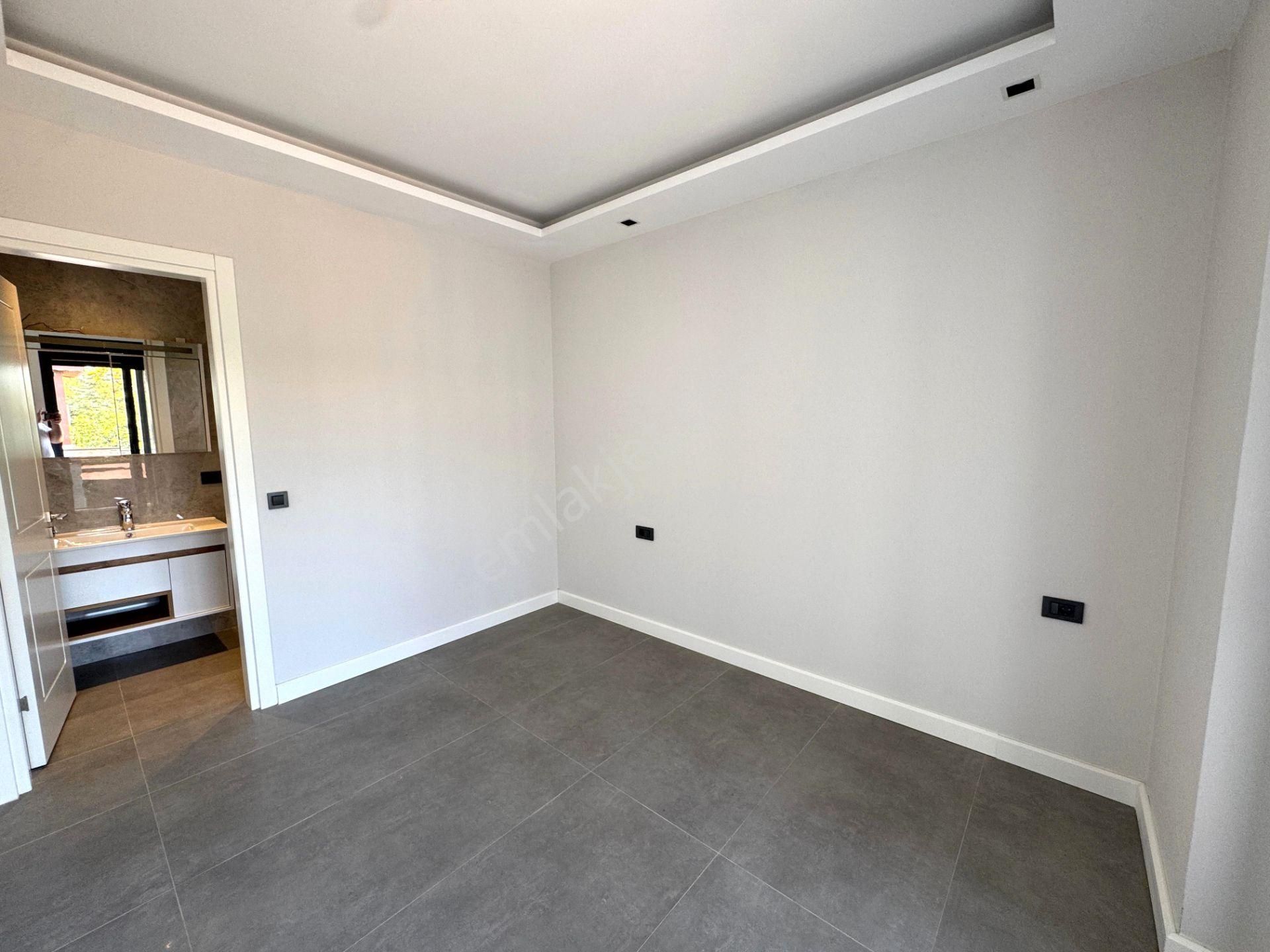 Bodrum Gümüşlük`te Denize Yürüme Mesafesin`de 3+1 Müstakil Villa - Görsel 28