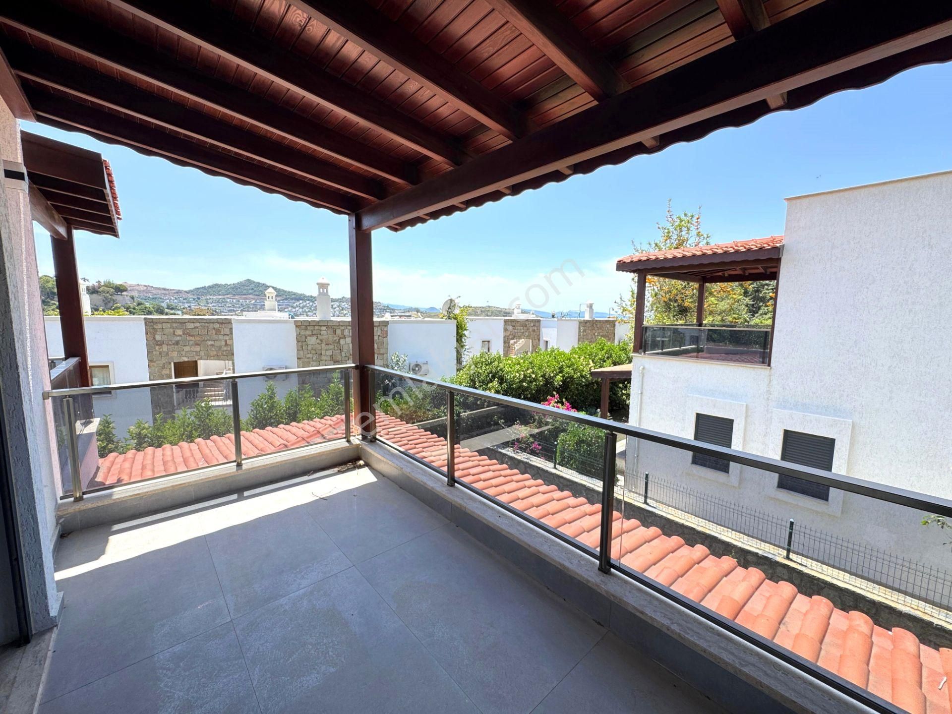 Bodrum Gümüşlük`te Denize Yürüme Mesafesin`de 3+1 Müstakil Villa - Görsel 33