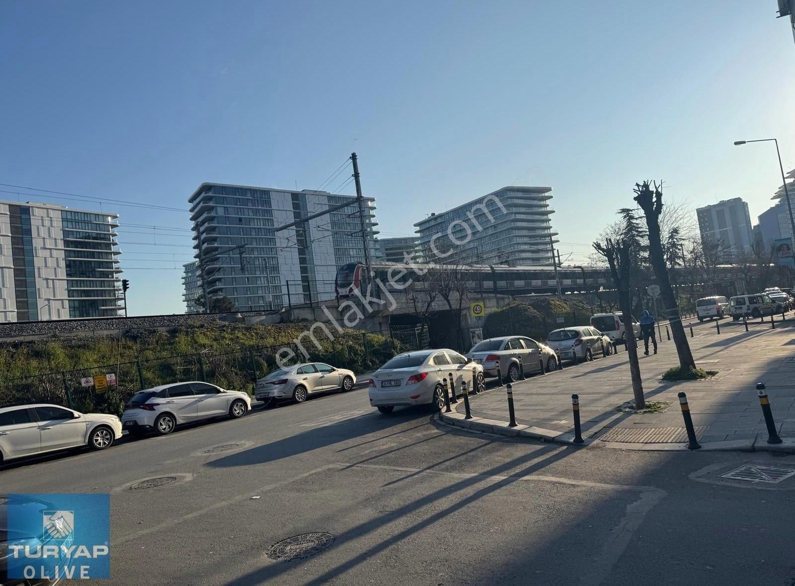 Zeytinburnu Hatboyunda Satılık Yatırımlık Dükkan