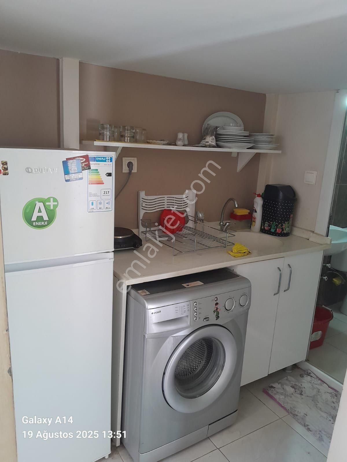 Yeşilyurt Metro Duragı Yanında Eşyalı Kiralık 1+0