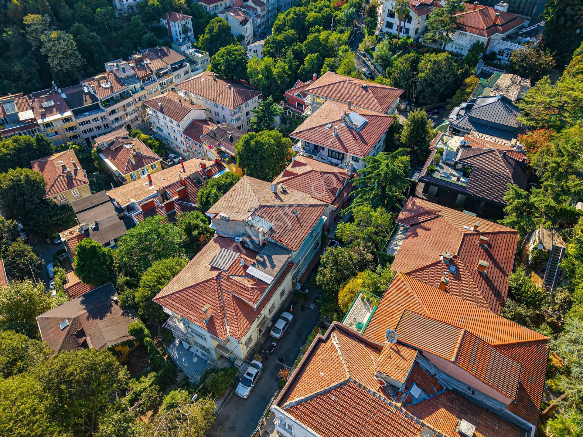 Satılık - Küçükbebek'te Tamamen Yenilenmiş Boğaz Manzaralı 3+1 Daire - Görsel 24