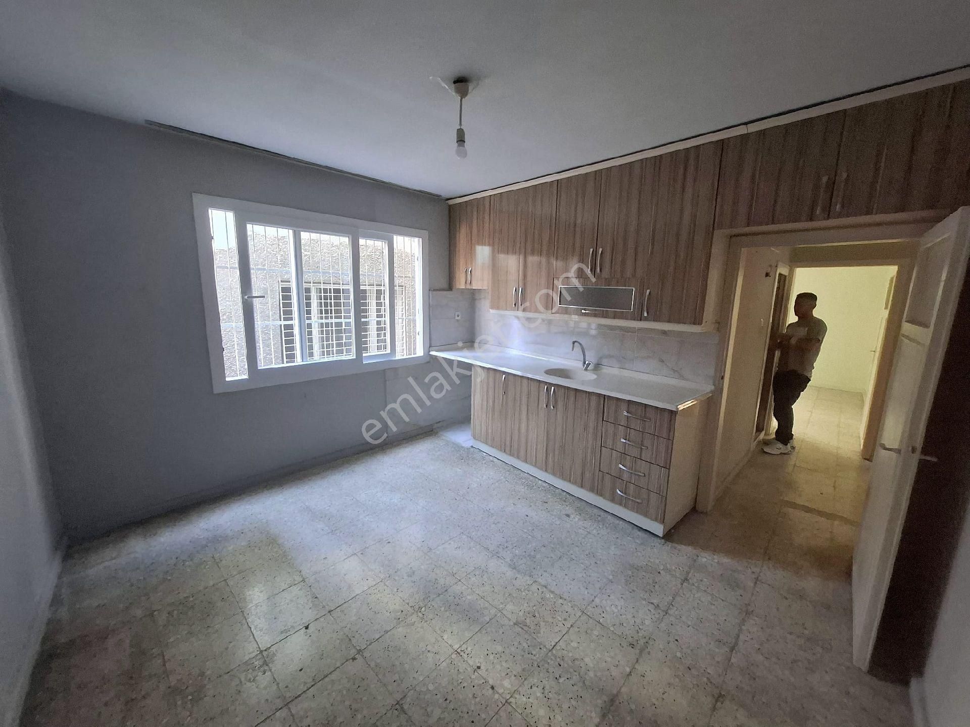 Seyhan Yeşilyurt 2+1 Kapalı Mutfaklı Aylık Daire
