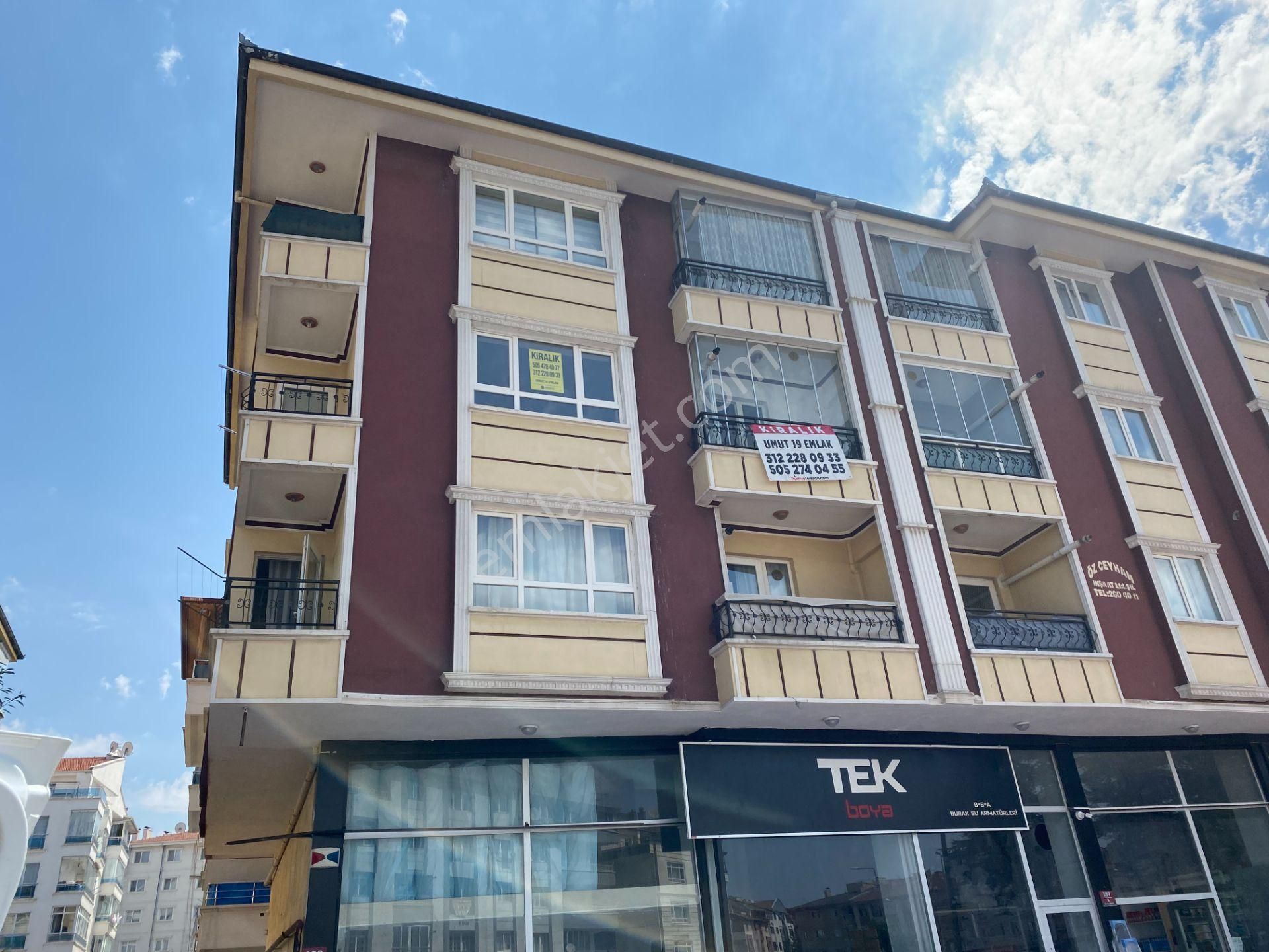 Cadde .üzeri 3+1 /125m2 Memur Aileye Kiralık 2.arakat Daire