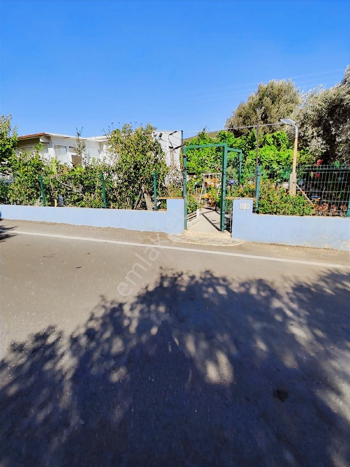 Urla Zeytineli'nde Denize Çok Yakın Müstakil Tapulu Ev - Görsel 2