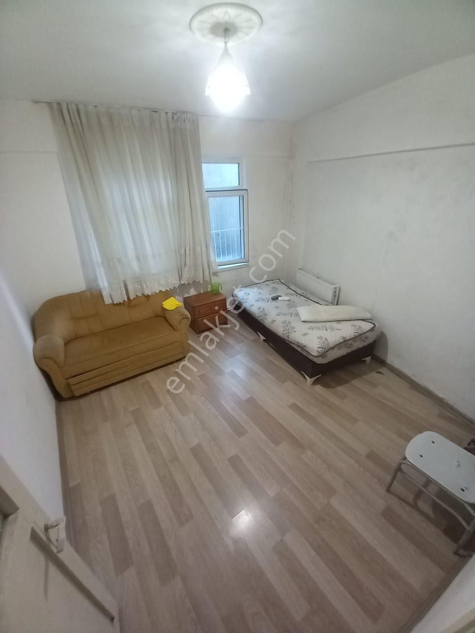 Cedit Mahallesinde Esyalı Kiralık Daire