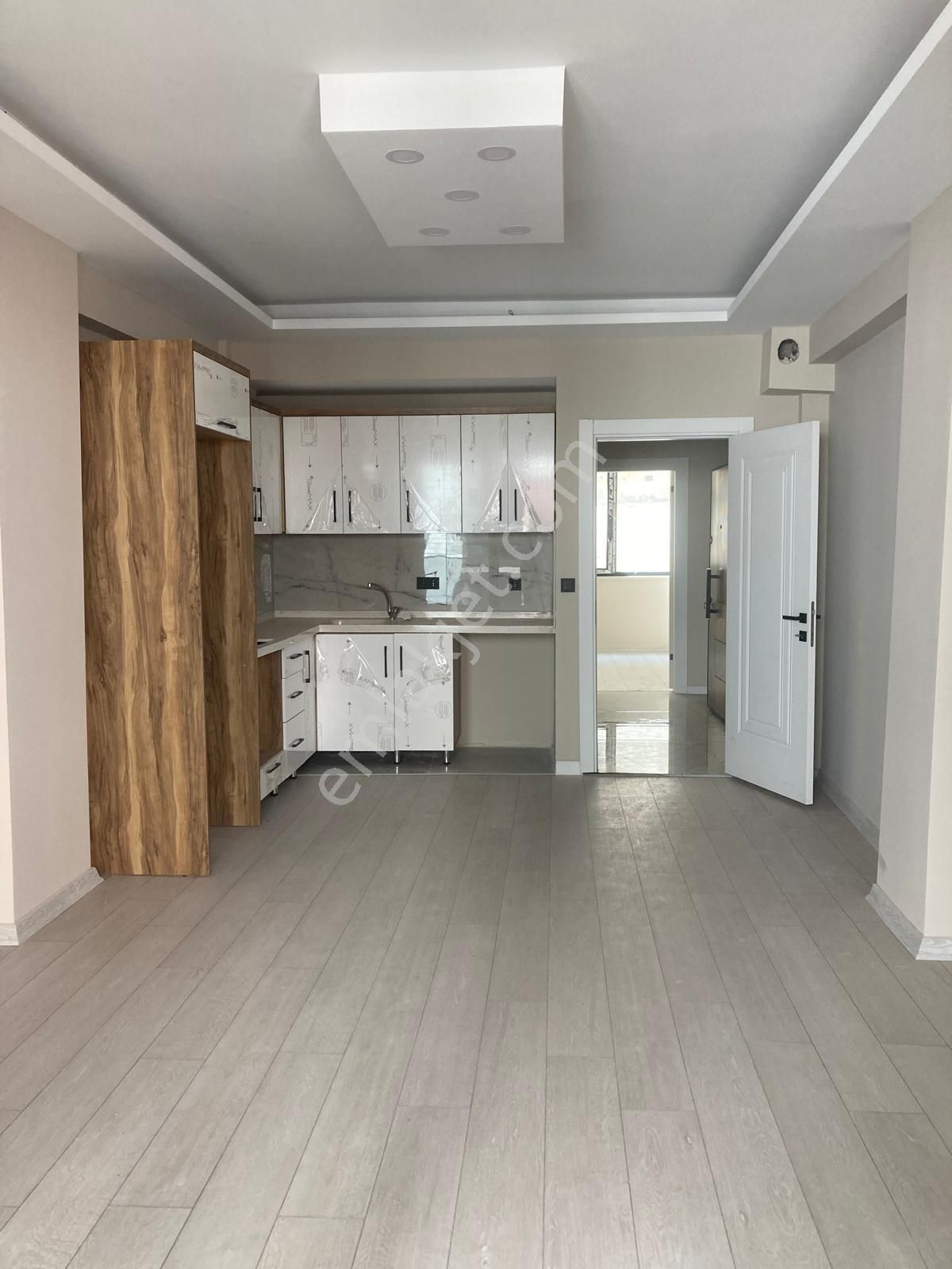 Küçükkuyu Gökçetepe Mahallesinde Satılık Yüksek Girişi 1+1 Sıfır Daire