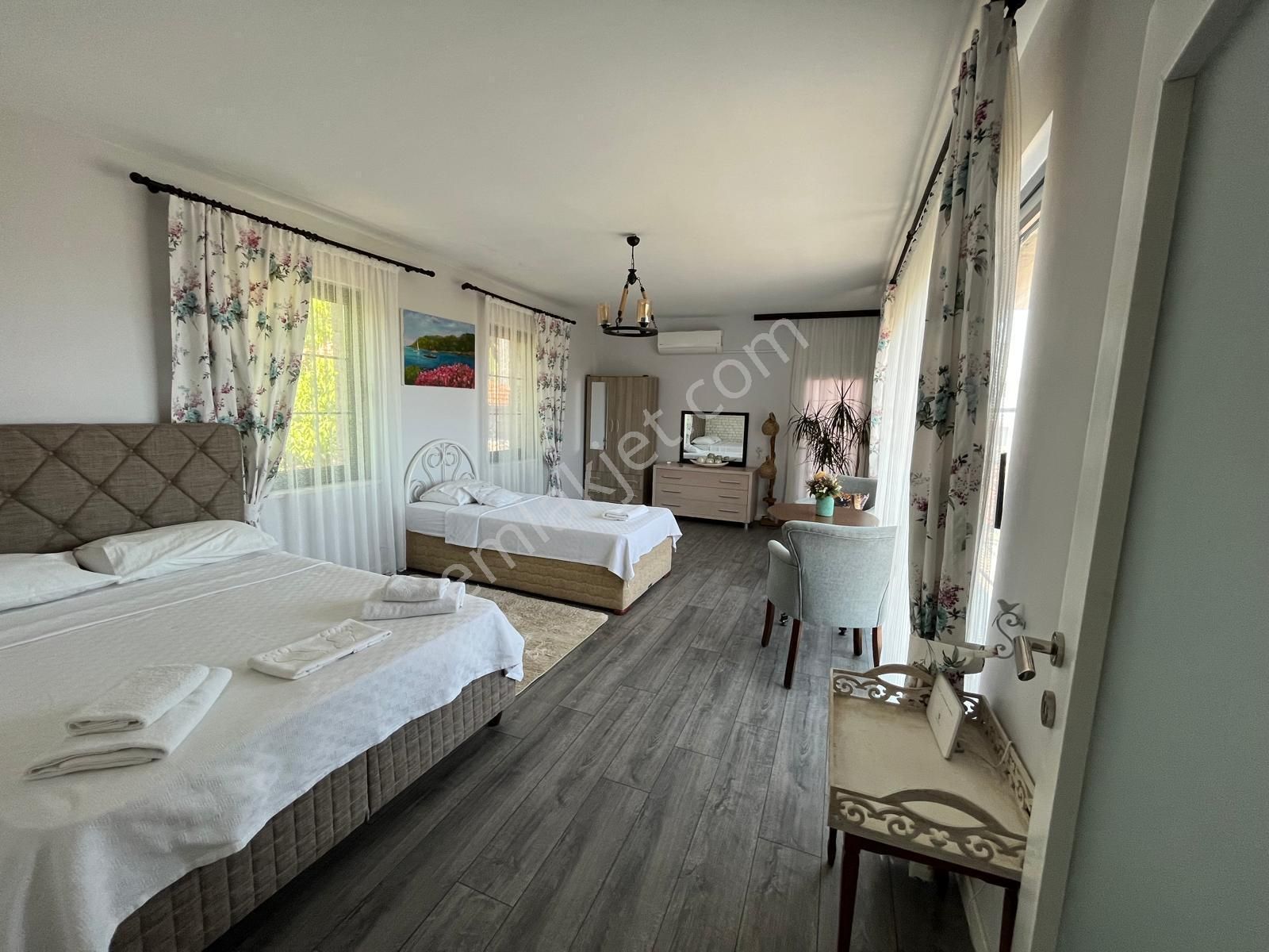 Assos Kuruoba'da Yeni Yapı 1100m2 Arsa İçinde Satılık Ultra Lüks Taş Ev - Görsel 18