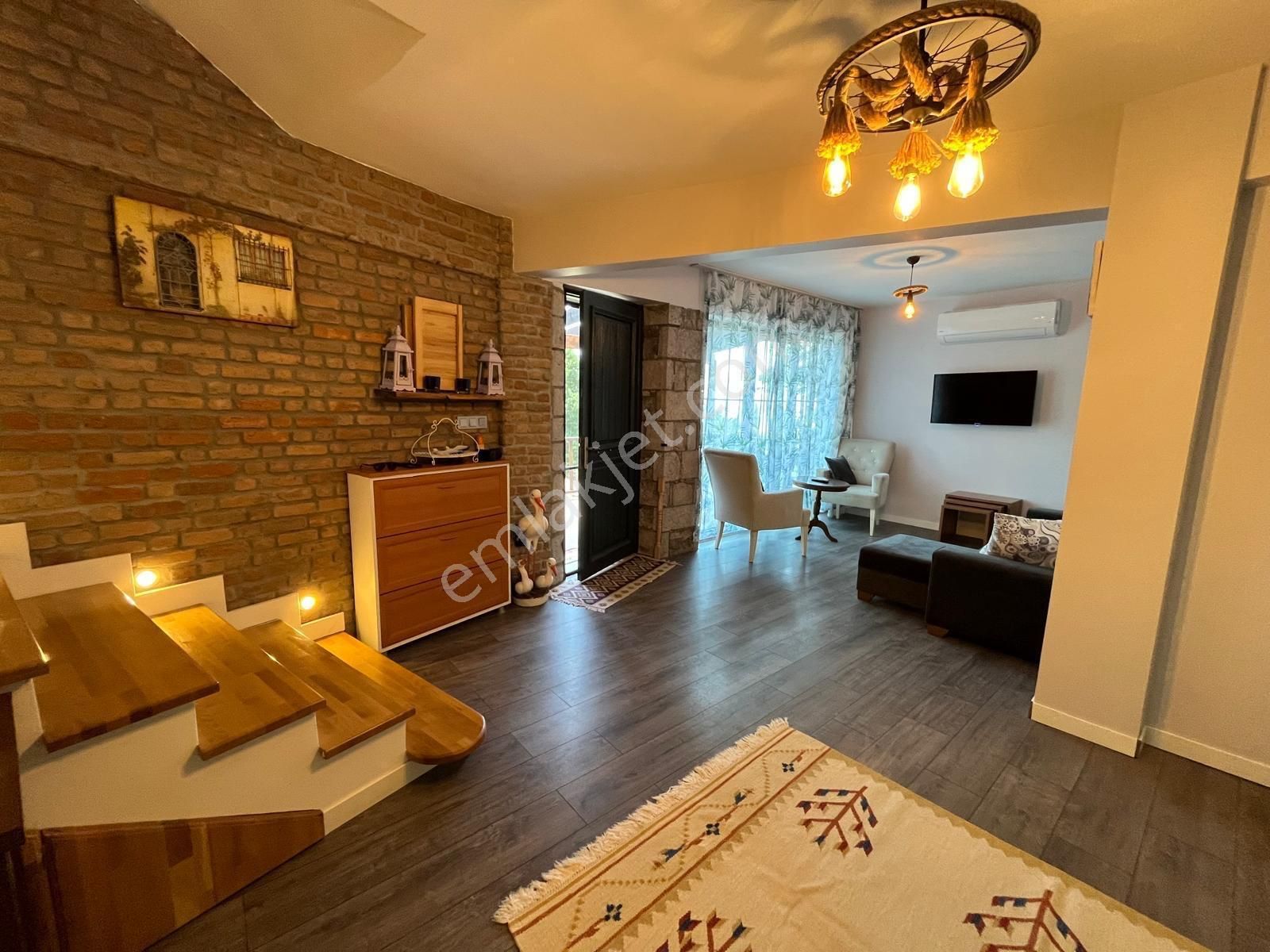 Assos Kuruoba'da Yeni Yapı 1100m2 Arsa İçinde Satılık Ultra Lüks Taş Ev - Görsel 8