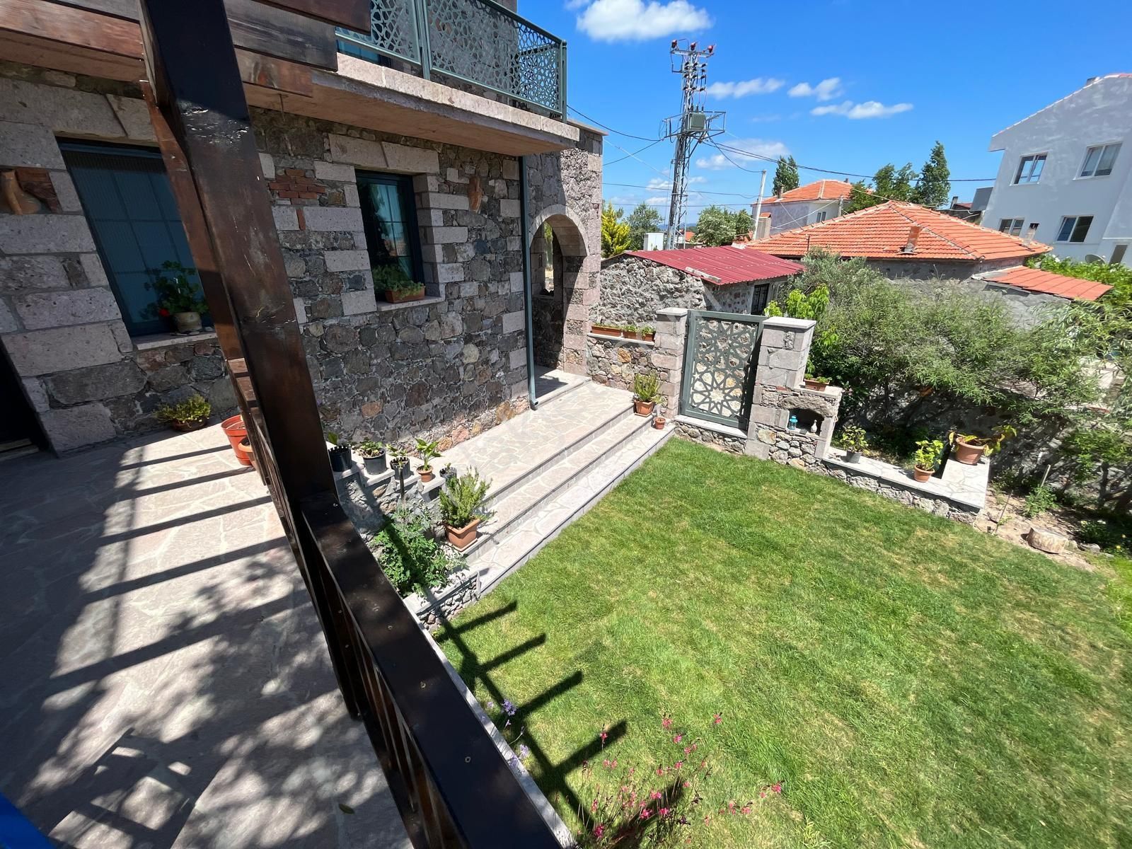 Assos Kuruoba'da Yeni Yapı 1100m2 Arsa İçinde Satılık Ultra Lüks Taş Ev - Görsel 14