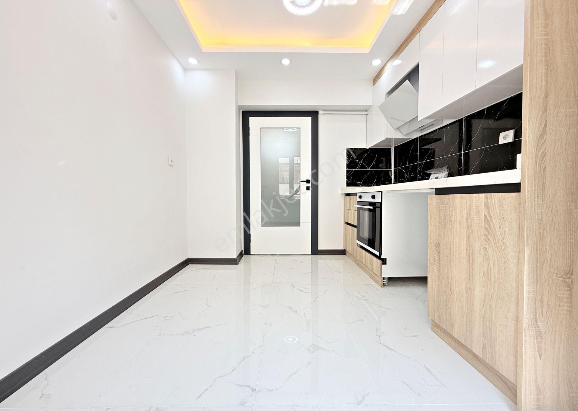 Pazar Ve Karakol Yanı_masrafsız_full Yapılı Katta Ultra Lüx 3+1