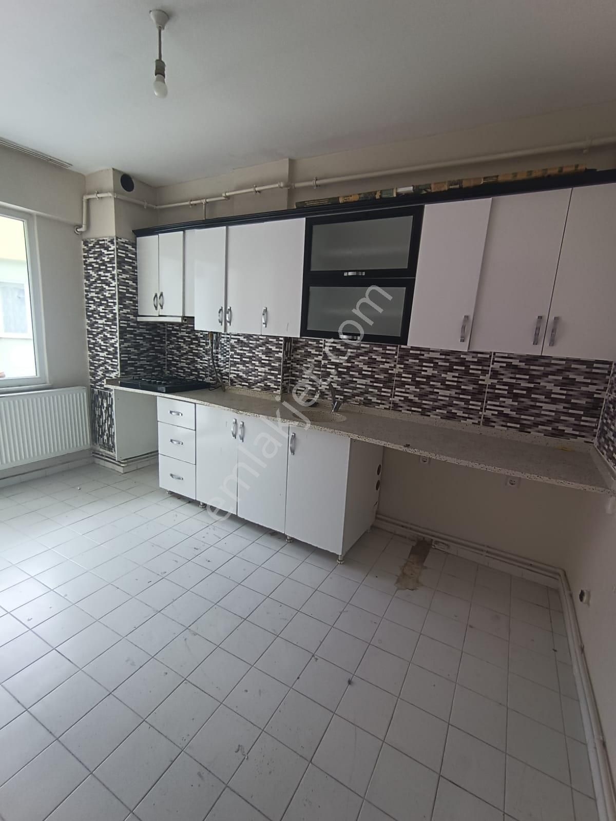 Samsun İlkadım Yenidoğan Mahallesinde 3+1 Kiralık Daire