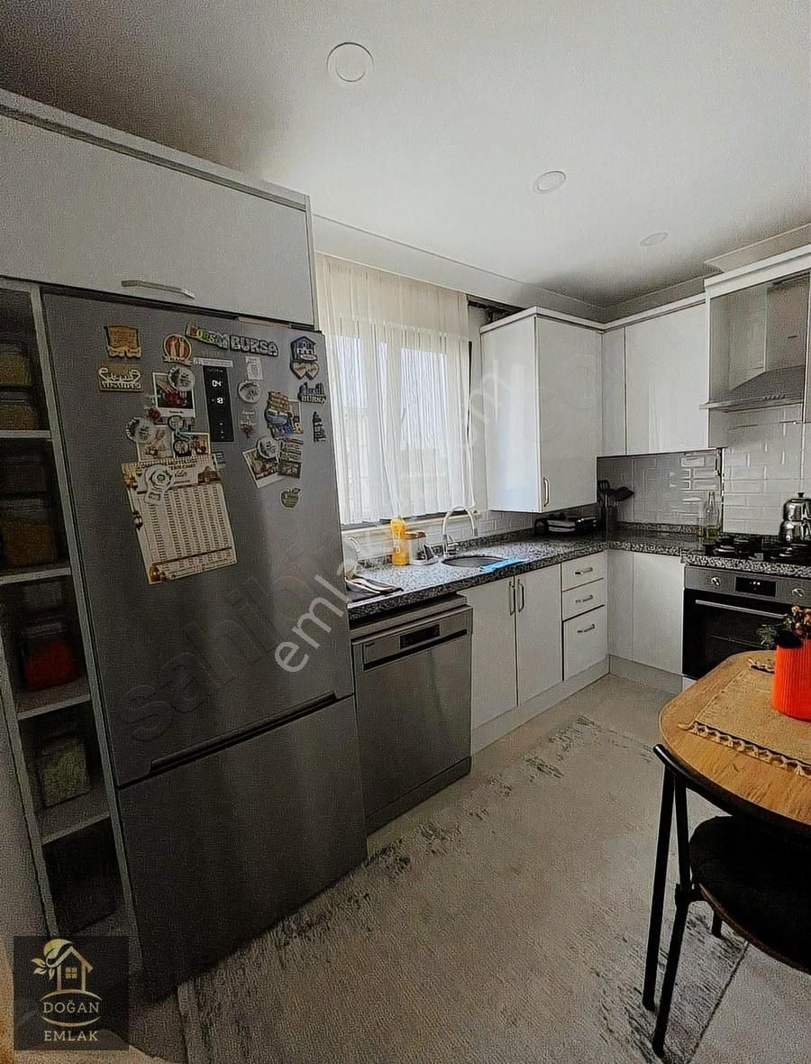 Ümraniye İnkılap Satılık Arakat Daire Asansörlü 2+1