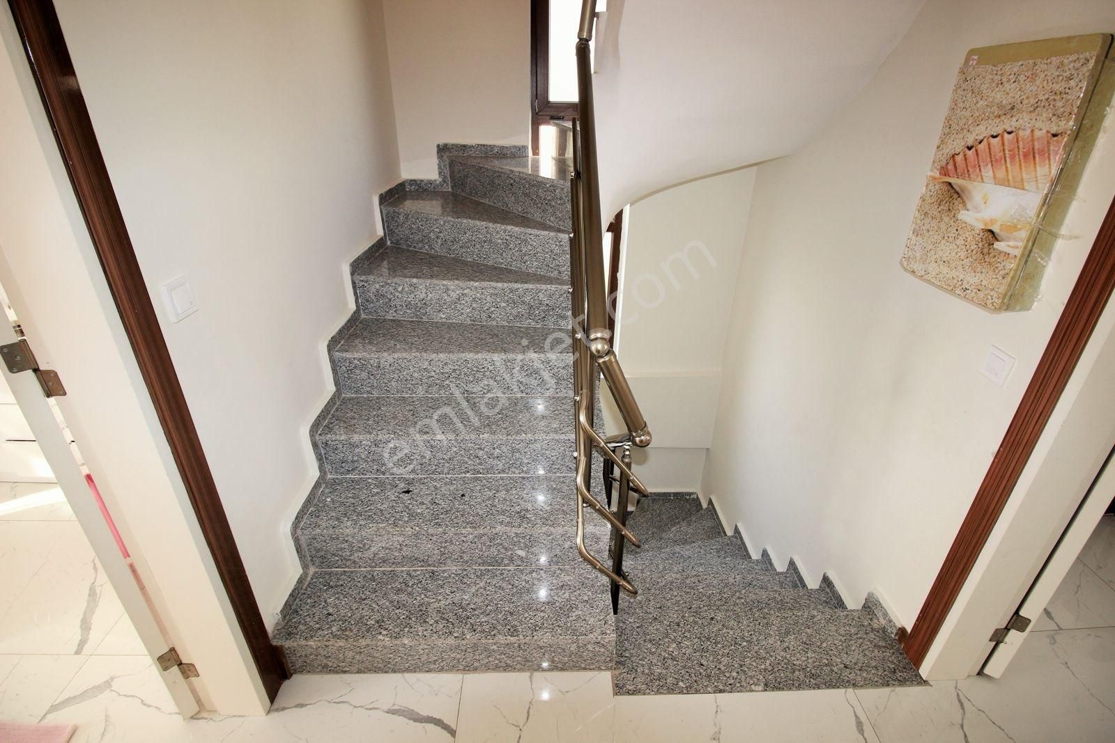 ⚡️acil Satılık⚡️plaja 250 Mt. 3+1 Triplex Tam Müstakil Villa Havuzlu Sitede⚡️ - Görsel 32