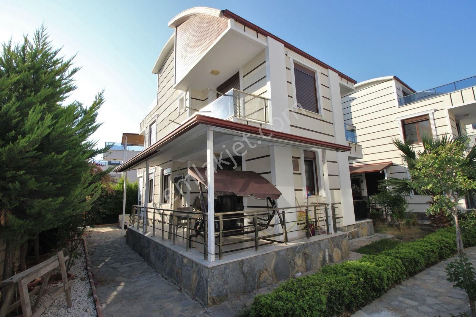 ⚡️acil Satılık⚡️plaja 250 Mt. 3+1 Triplex Tam Müstakil Villa Havuzlu Sitede⚡️ - Görsel 22