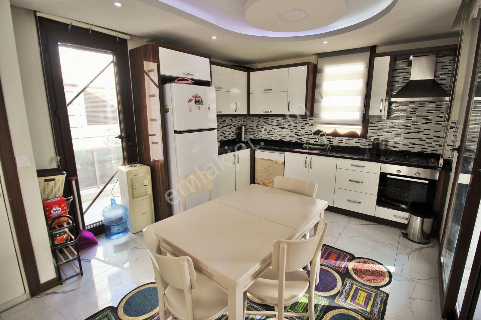 ⚡️acil Satılık⚡️plaja 250 Mt. 3+1 Triplex Tam Müstakil Villa Havuzlu Sitede⚡️ - Görsel 20