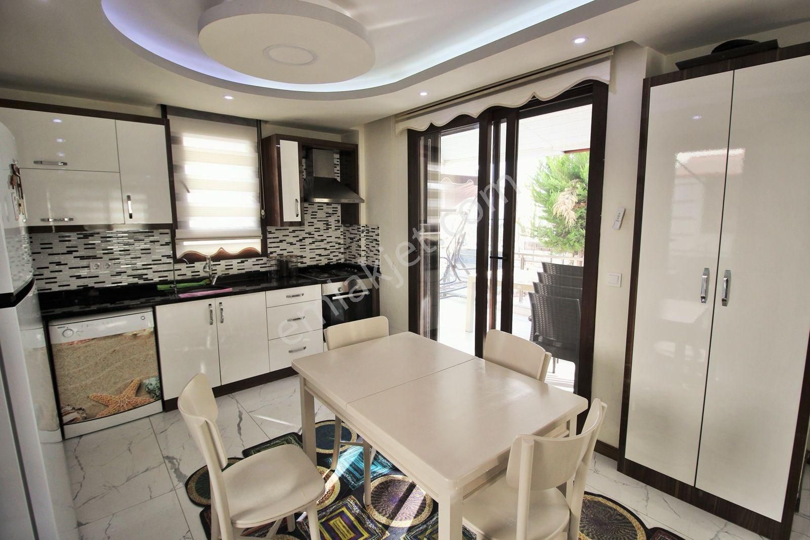 ⚡️acil Satılık⚡️plaja 250 Mt. 3+1 Triplex Tam Müstakil Villa Havuzlu Sitede⚡️ - Görsel 21