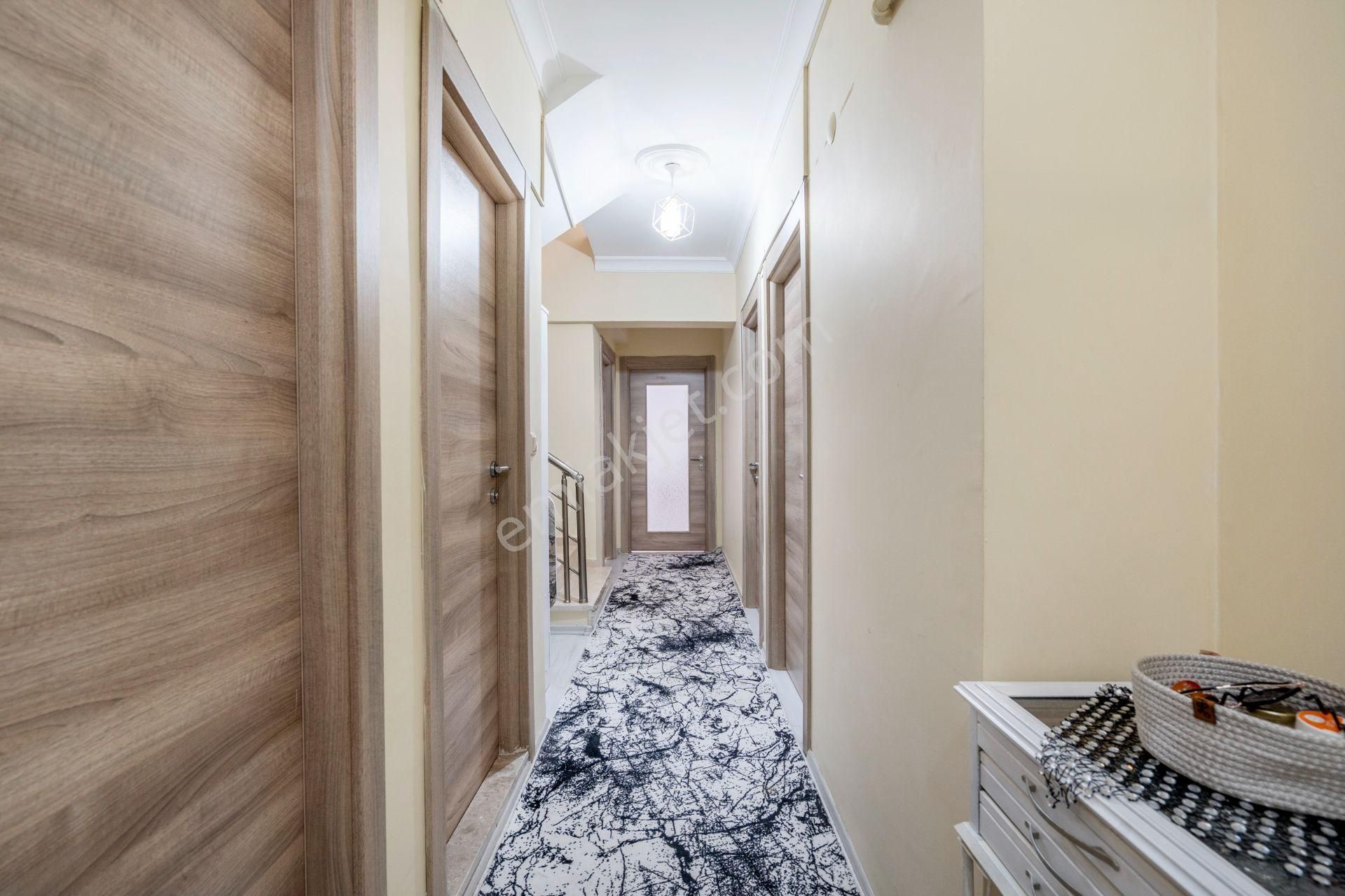 Demirtaş Cumhuriyet'te Merkezi Konumda Satılık 6+1 Dubleks Daire - Görsel 2