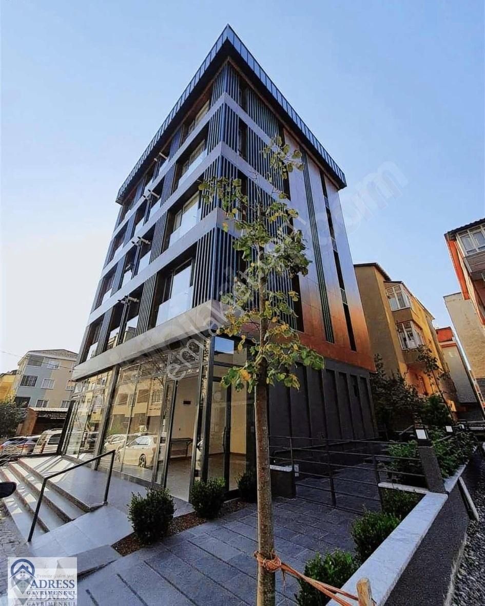 Metroya Yakın Balkonlu 1+1kiralık Daire