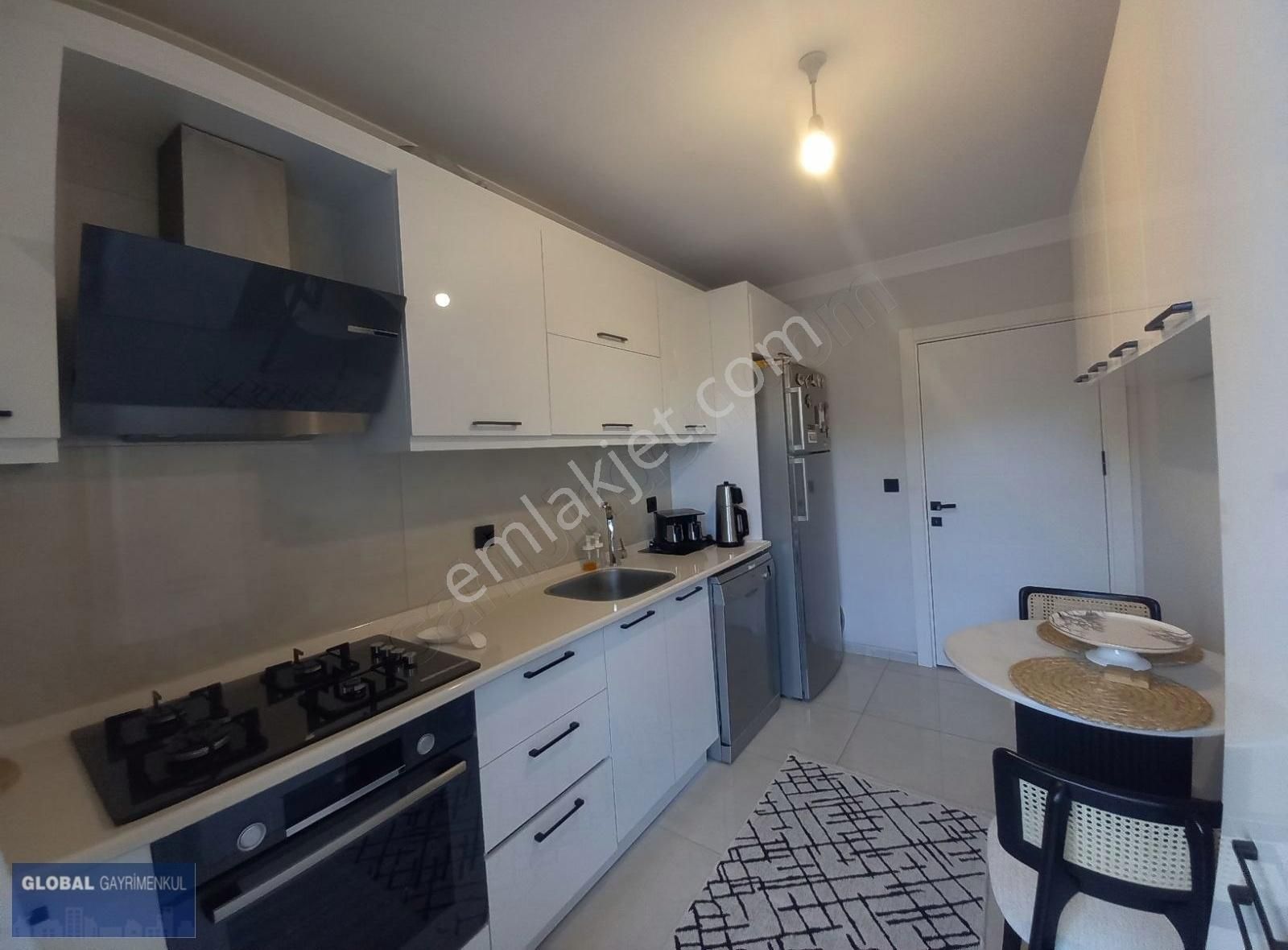Global'den Güzel Lokasyonda Satılık Geniş, Ferah 2+1 Daire - Görsel 14