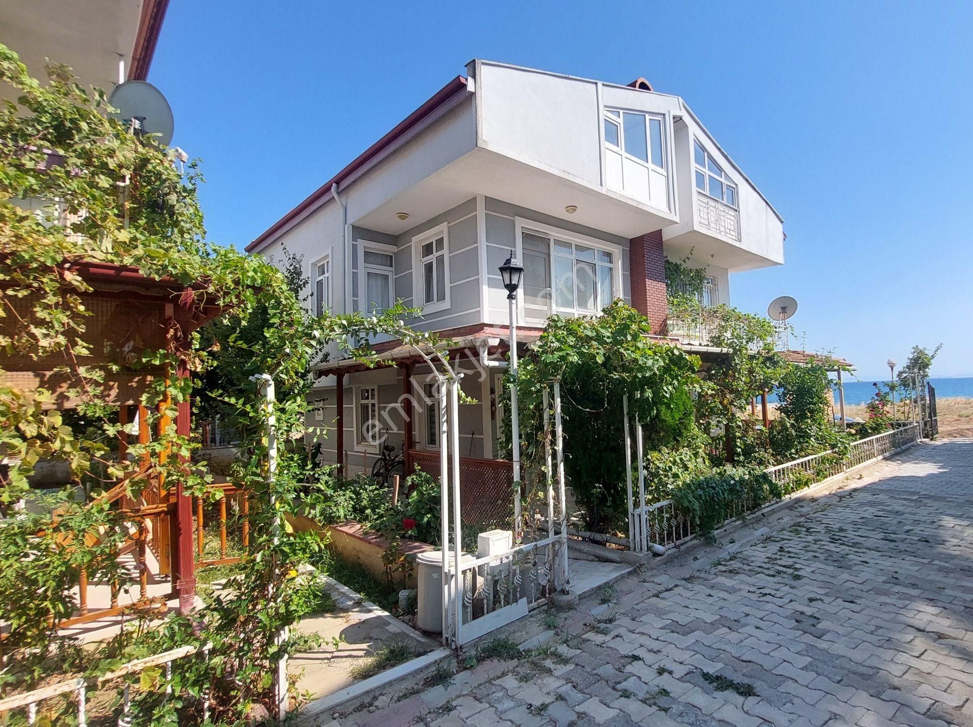 Ersin Emlak İstanbul/yeniçiftlik*site İçinde*2.5 Kat Triplex-5+1