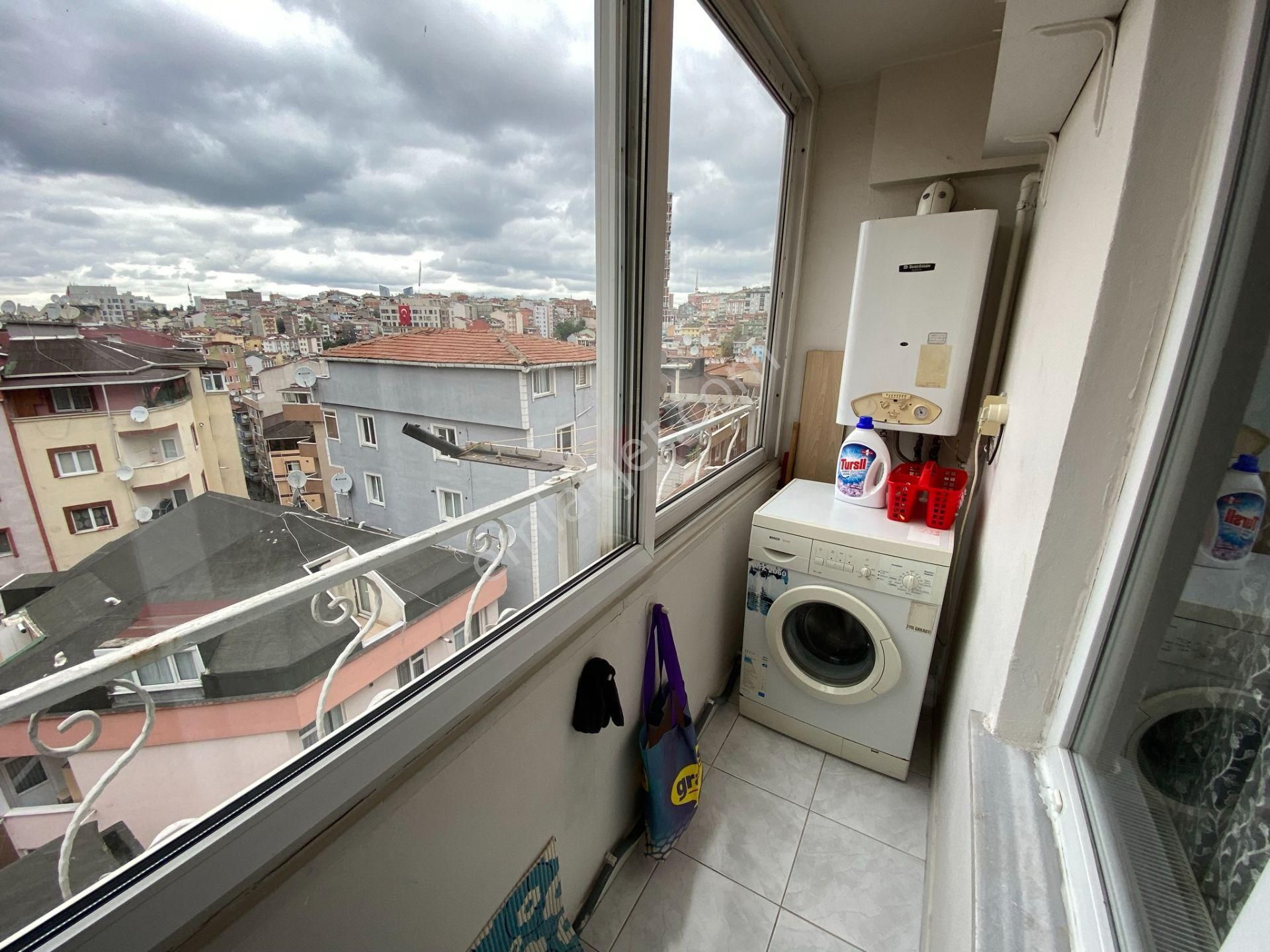Çimen Sokak Eşyalı 2+1 / 33.000 Tl