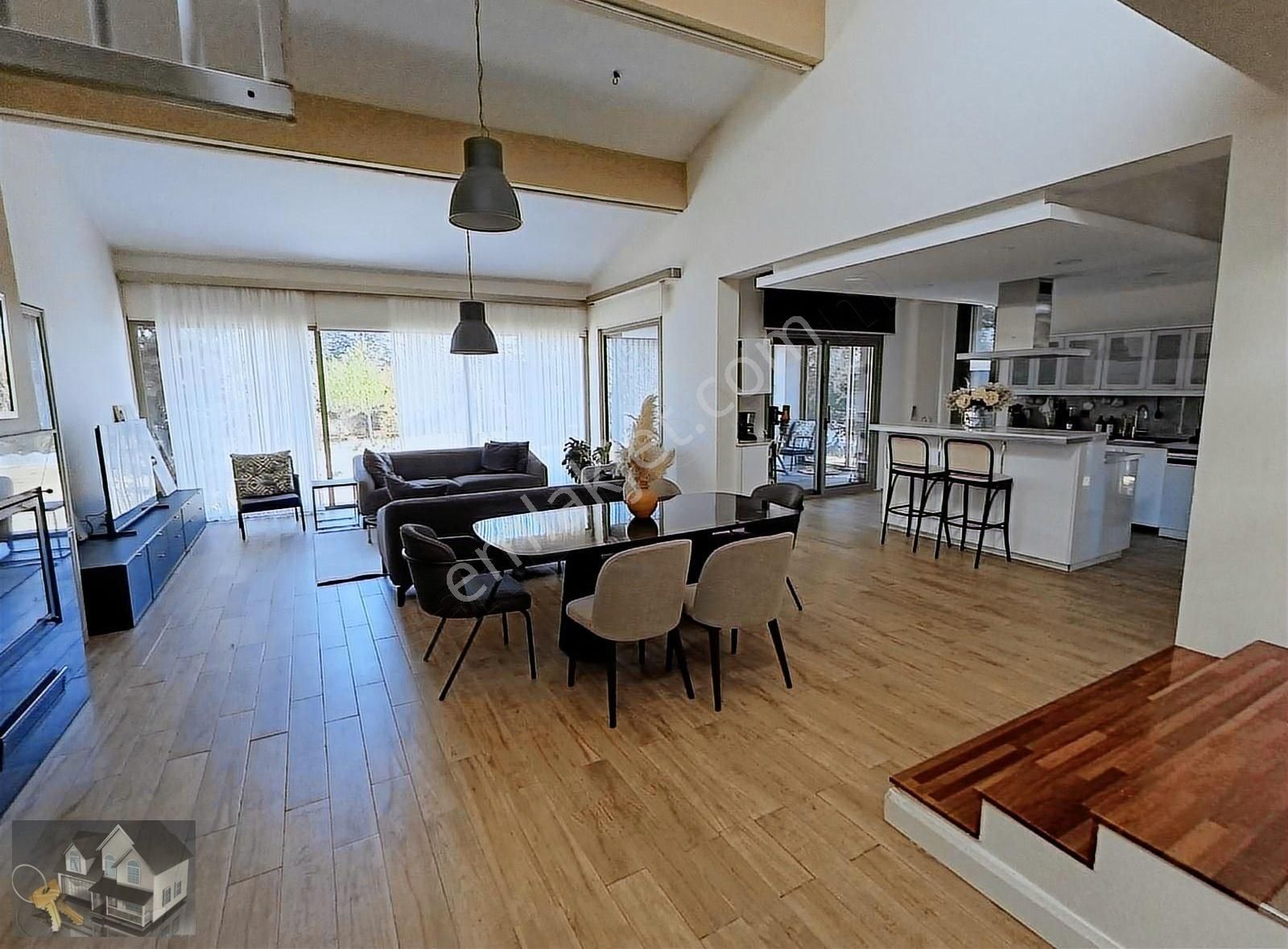 Gölbaşı Karşıyaka Mahallesi Mükemmel Konumda Müstakil Villa