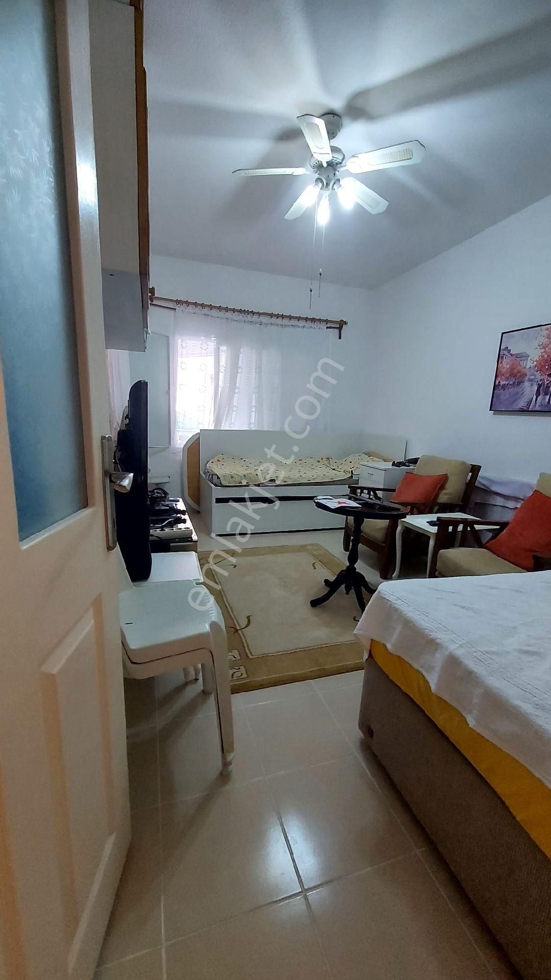 Kuşadası'nda Plaja 100 Metre Yazlık - Görsel 3